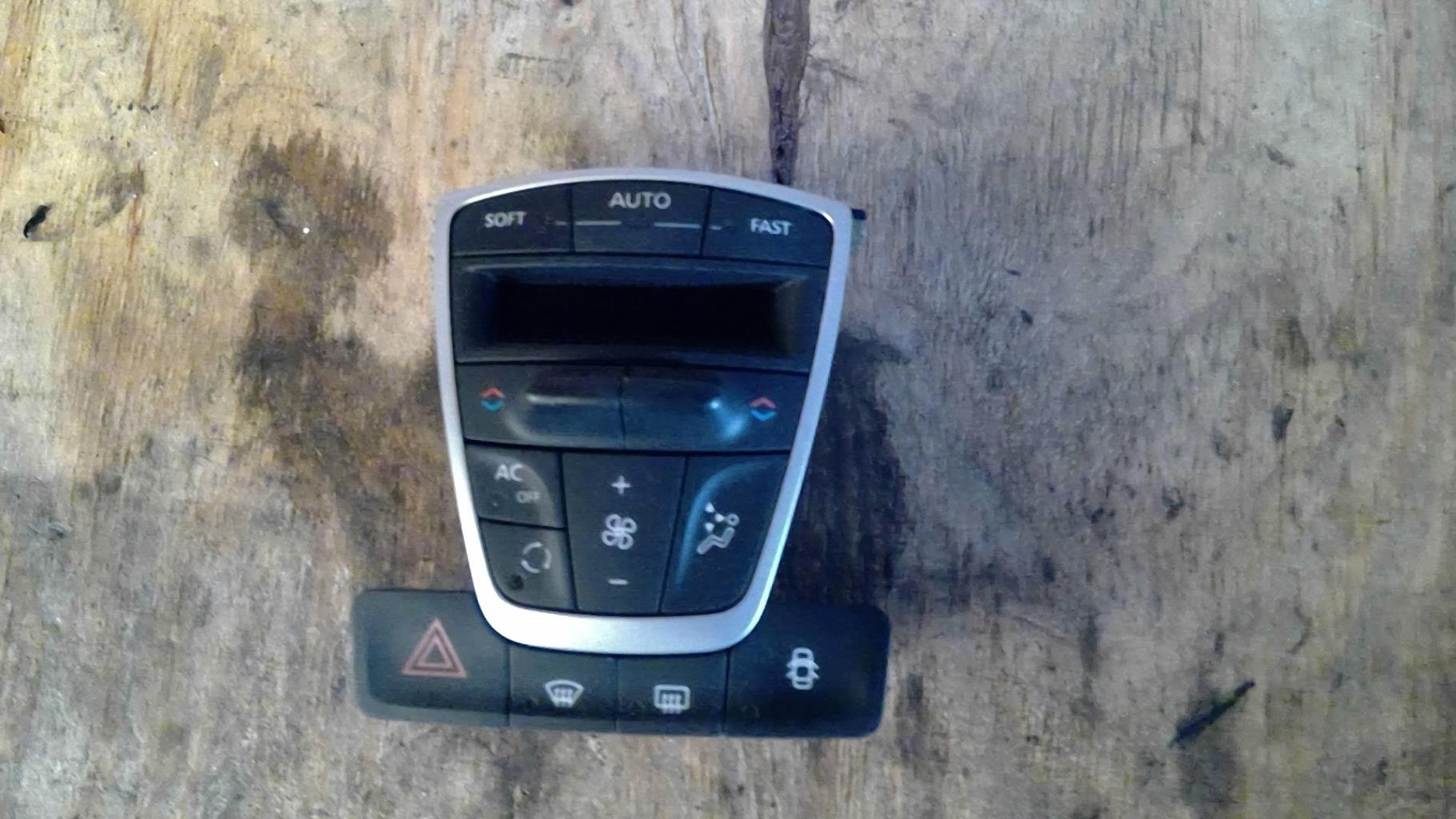 Commande chauffage RENAULT LAGUNA 3  - 1