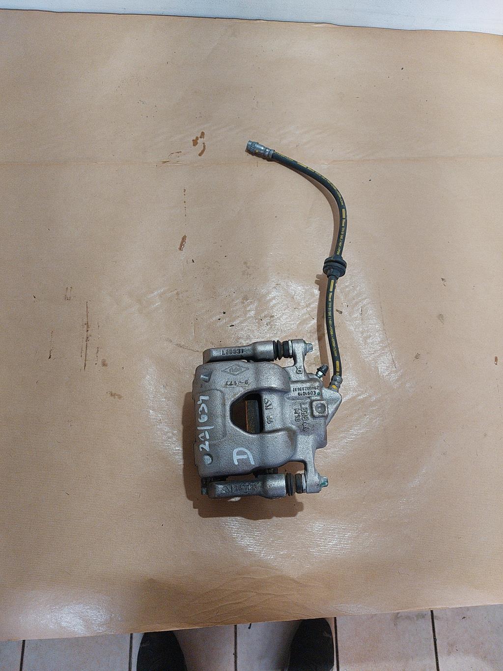 Etrier avant droit (freinage) RENAULT CLIO 5 PHASE 1 Diesel - 1