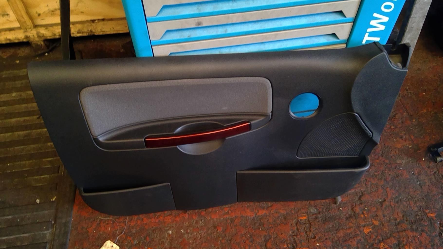 Panneau de porte avant gauche CITROEN C2 PHASE 1 Essence - 1