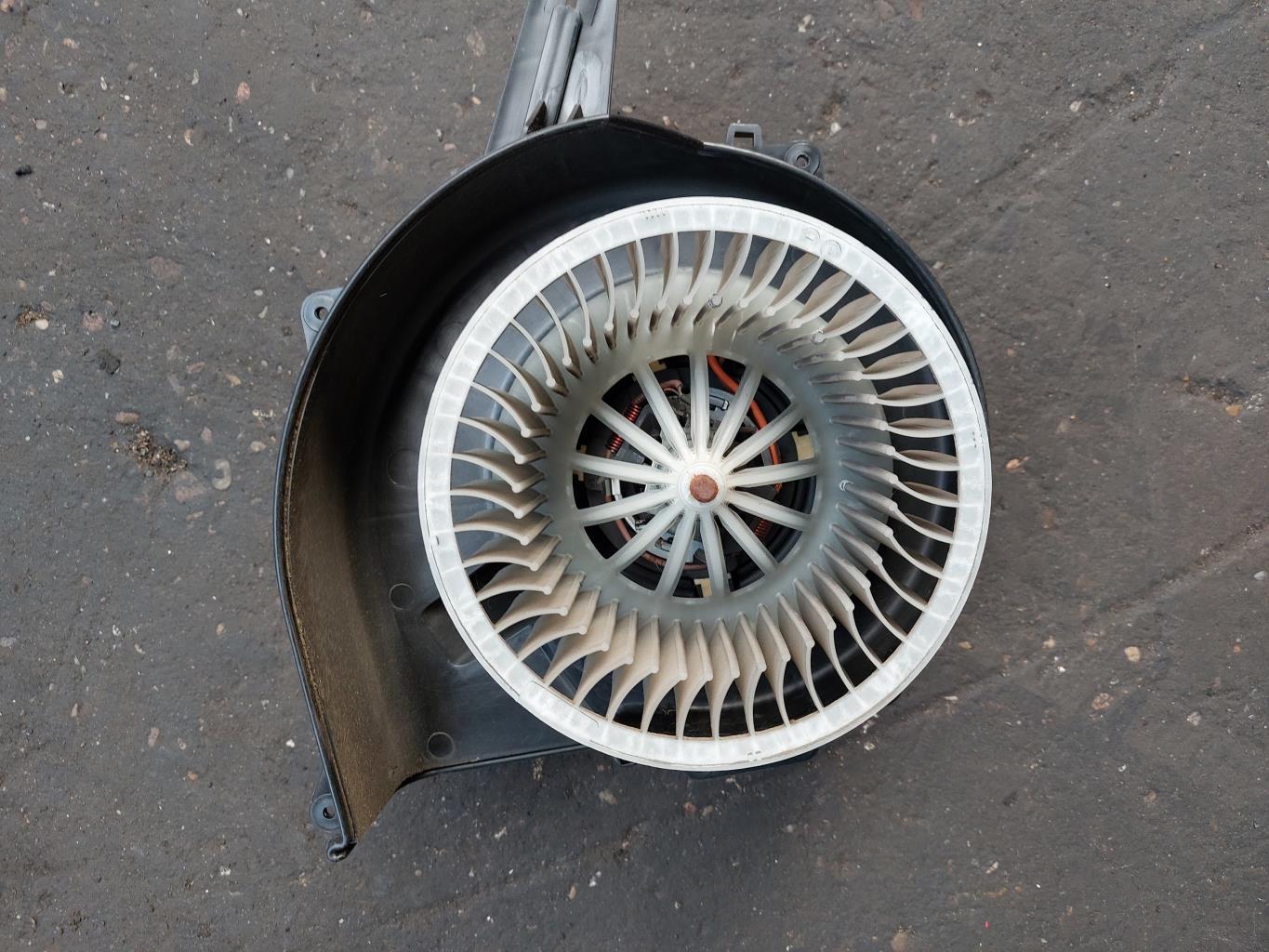 Pulseur d'air VOLKSWAGEN FOX Essence - 1