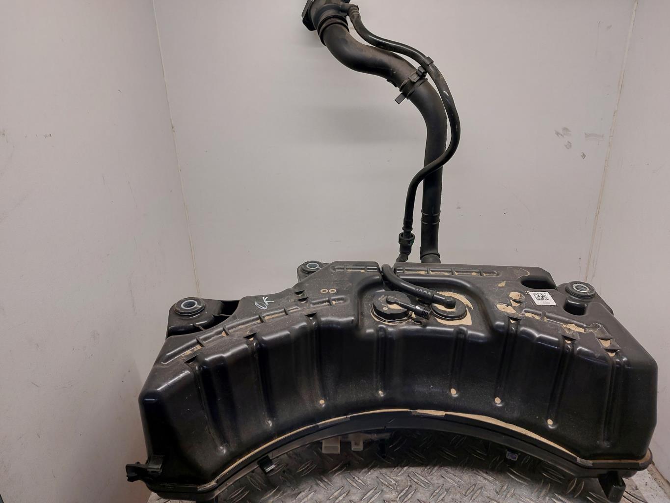 Reservoir AdBlue RENAULT CLIO 5 PHASE 1 Diesel - 1