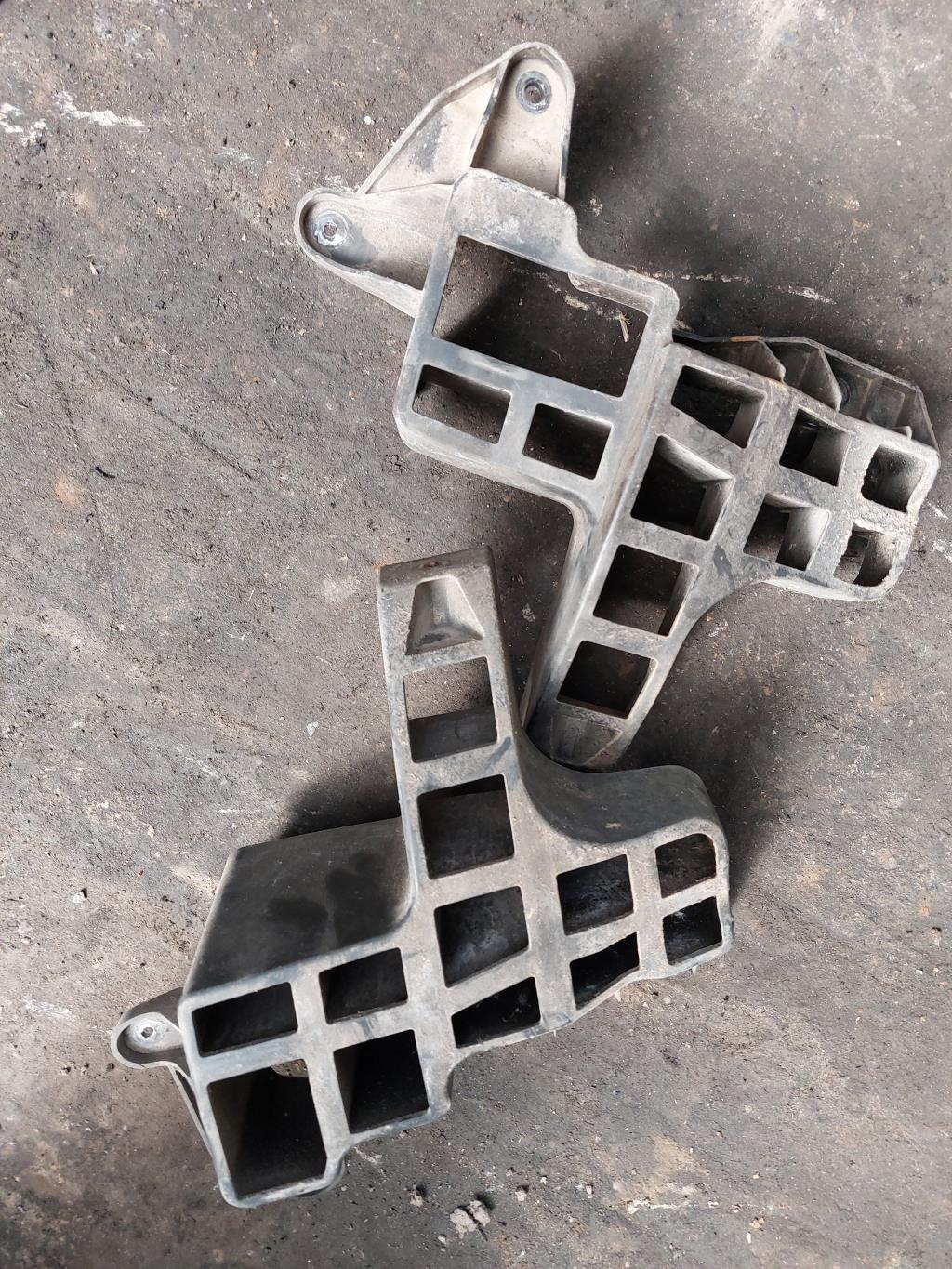 Support de pare chocs arriere DACIA SANDERO 1 Diesel - 1