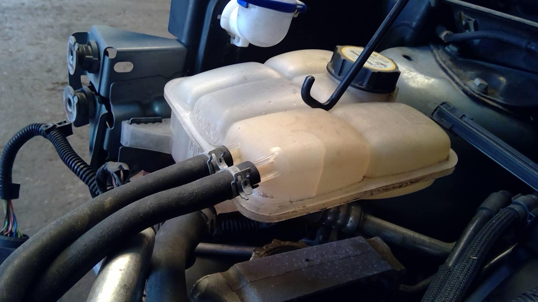 Vase d'expansion FORD KUGA 1  - 1