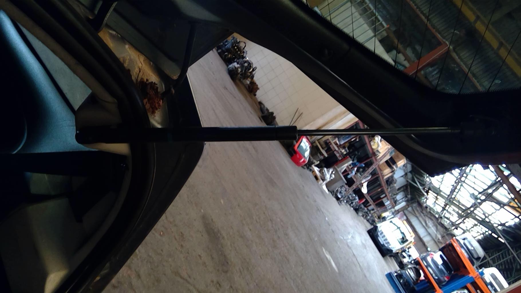 Verin de coffre CITROEN C2 PHASE 1 Essence - 1