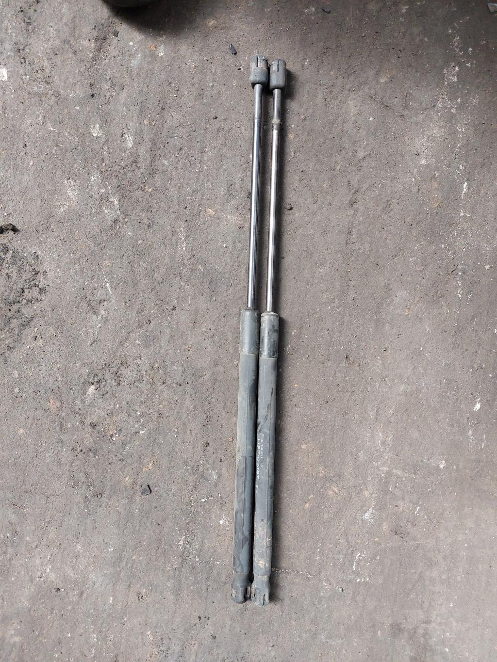Verin de coffre DACIA SANDERO 1 Diesel - 1