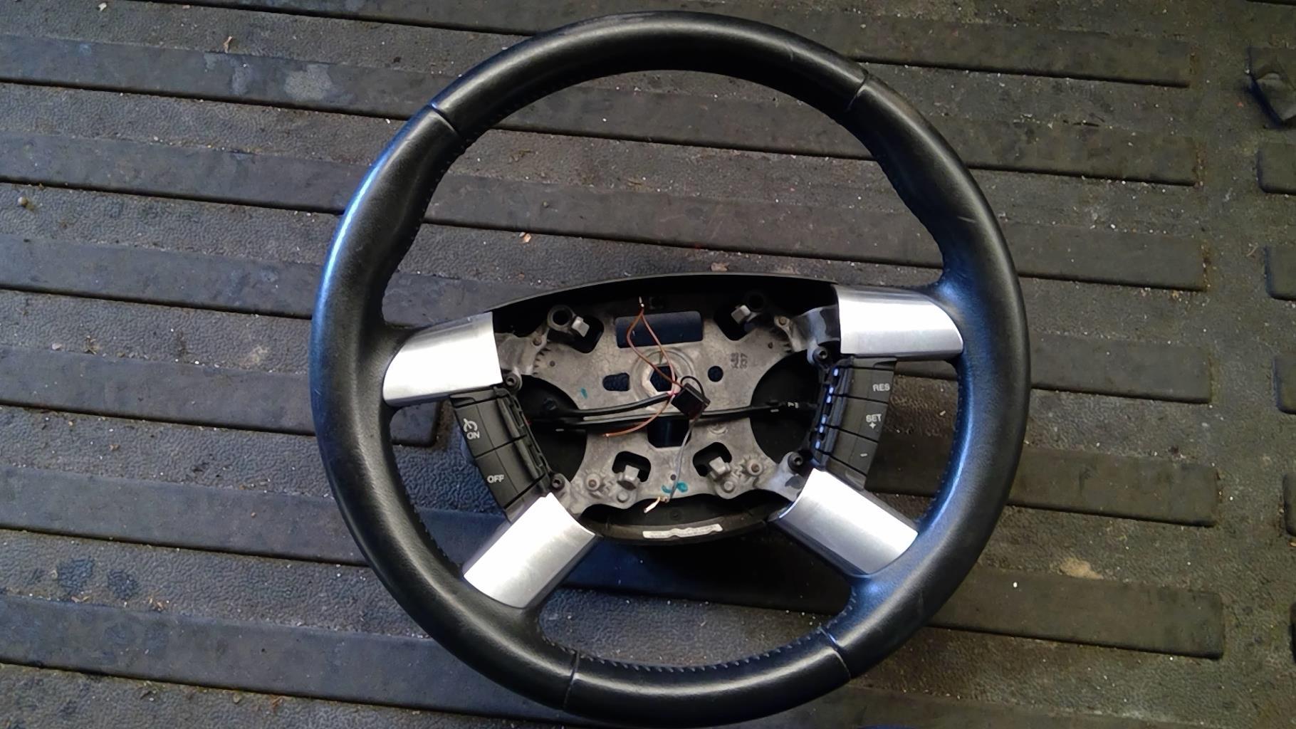 Volant FORD KUGA 1  - 1
