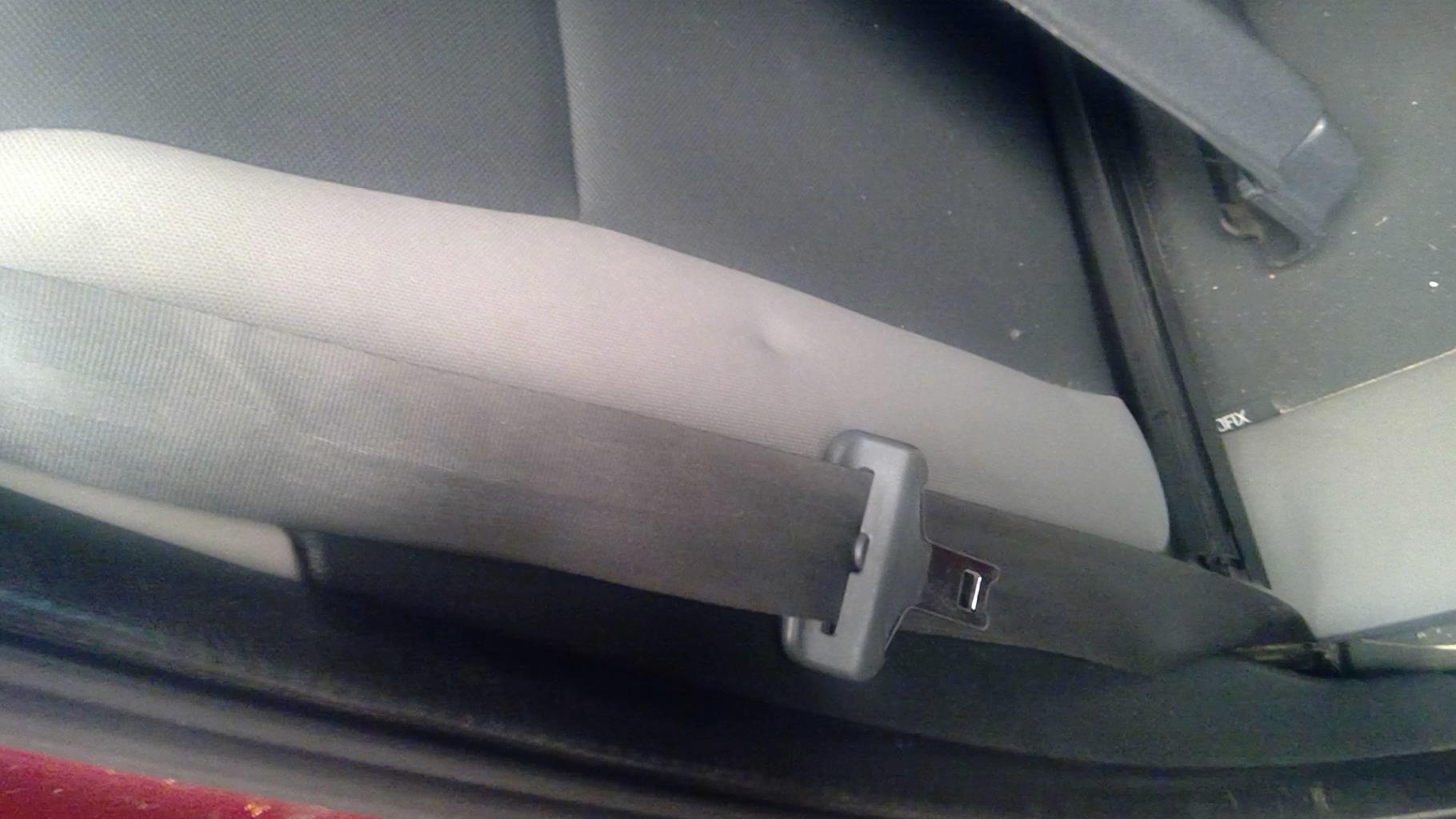Ceinture arriere droit RENAULT CLIO 3 PHASE 2 Essence - 1