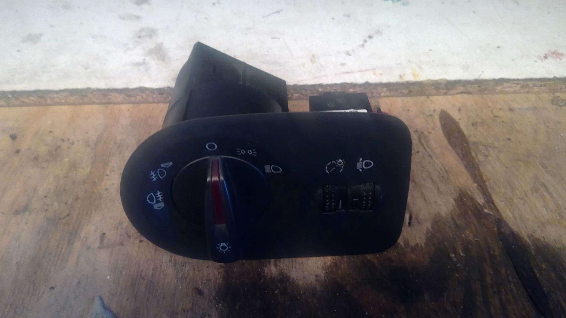 Commande de phare SEAT IBIZA 4  - 1