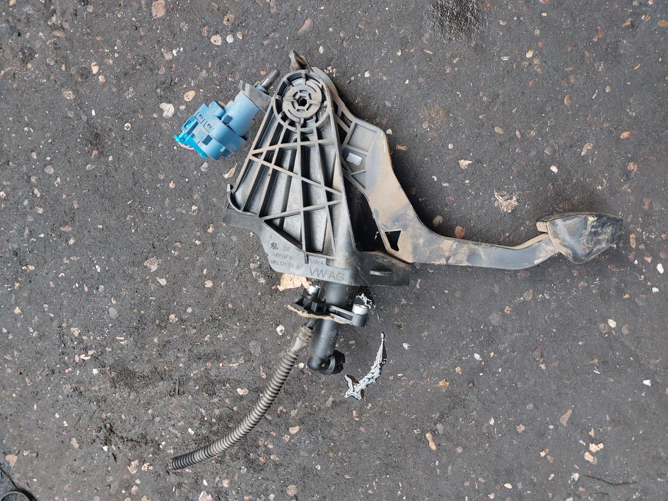 Pedale d'embrayage SKODA FABIA 2 PHASE 2 Diesel - 1