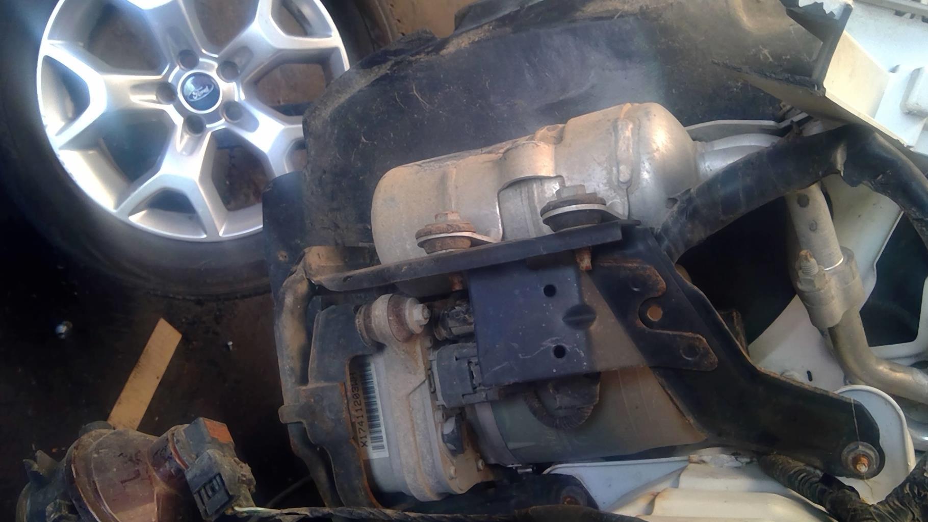Pompe de direction FORD KUGA 1  - 1