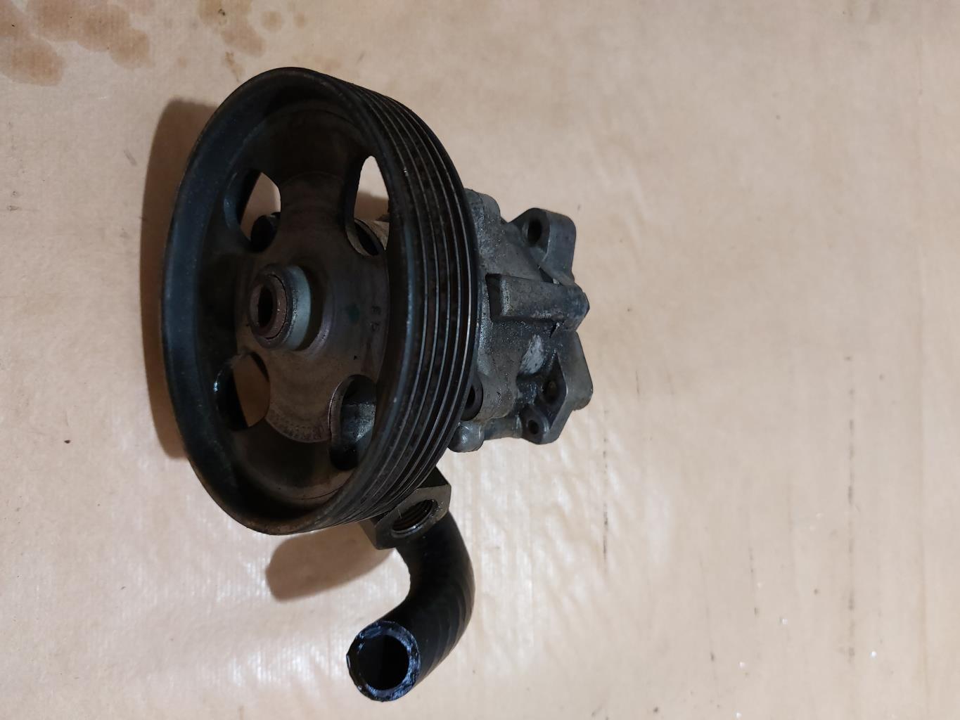 Pompe de direction CITROEN C8 Diesel - 1
