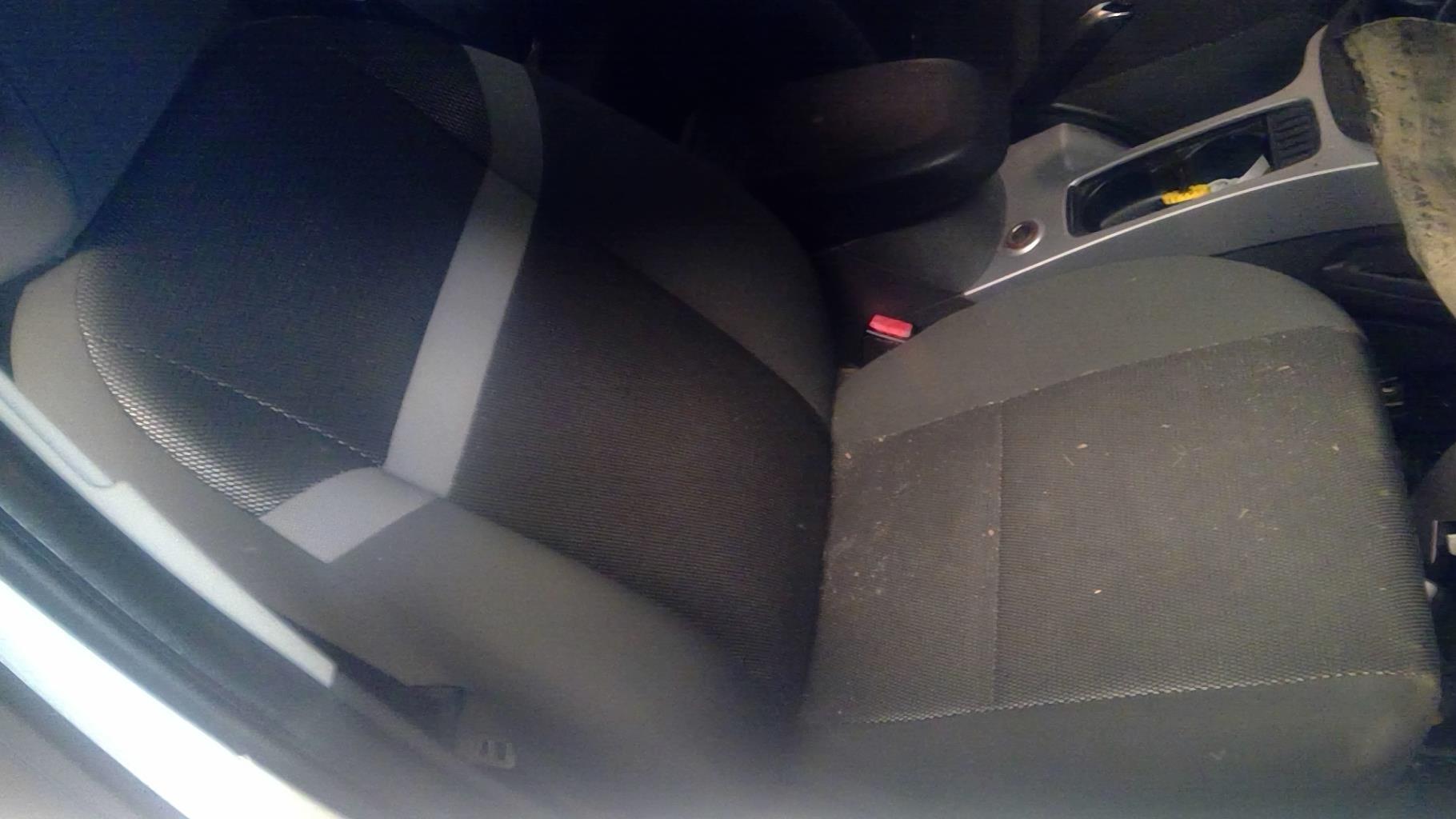 Siege avant droit FORD KUGA 1  - 1