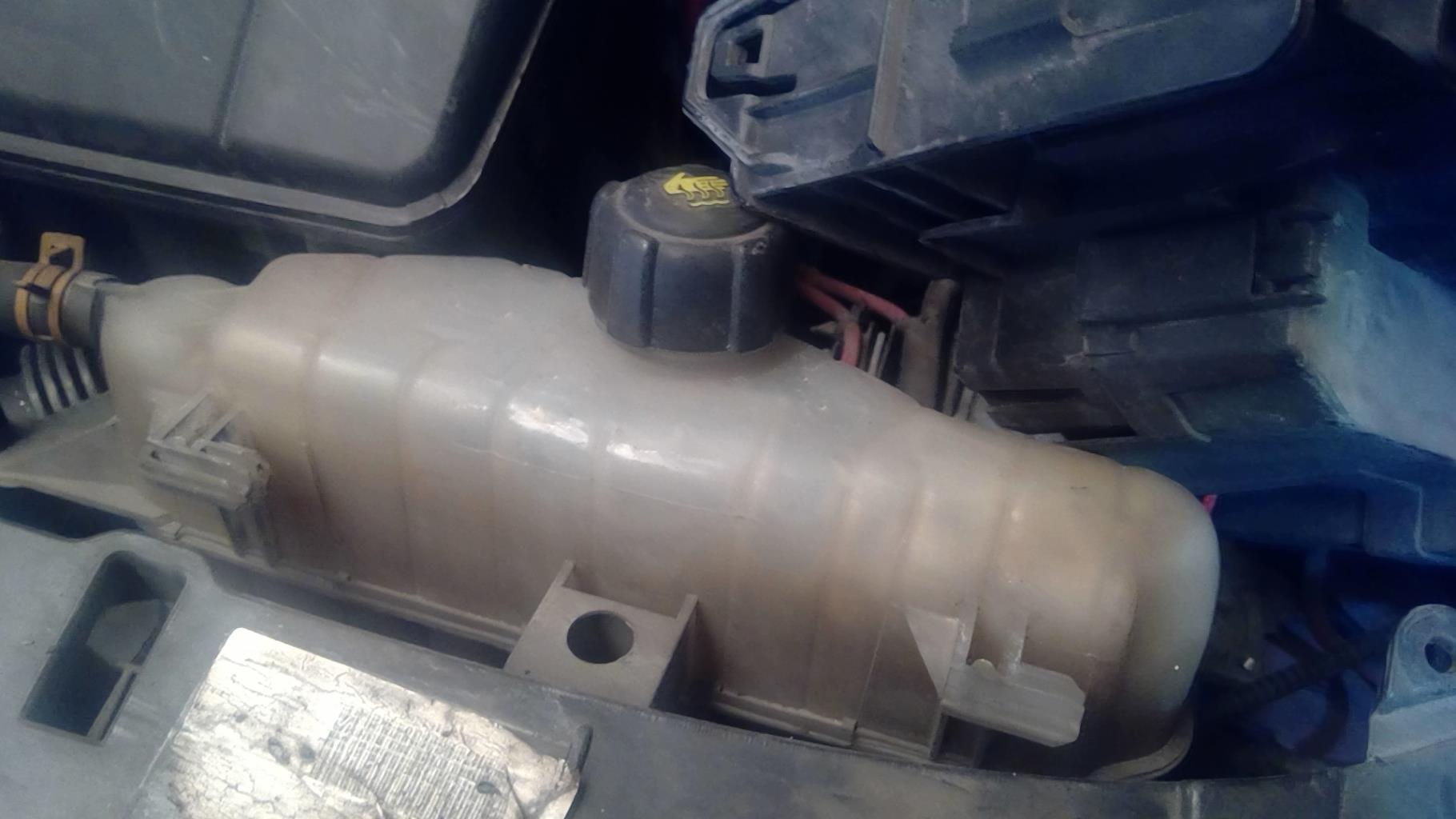 Vase d'expansion RENAULT CLIO 3 PHASE 2 Essence - 1