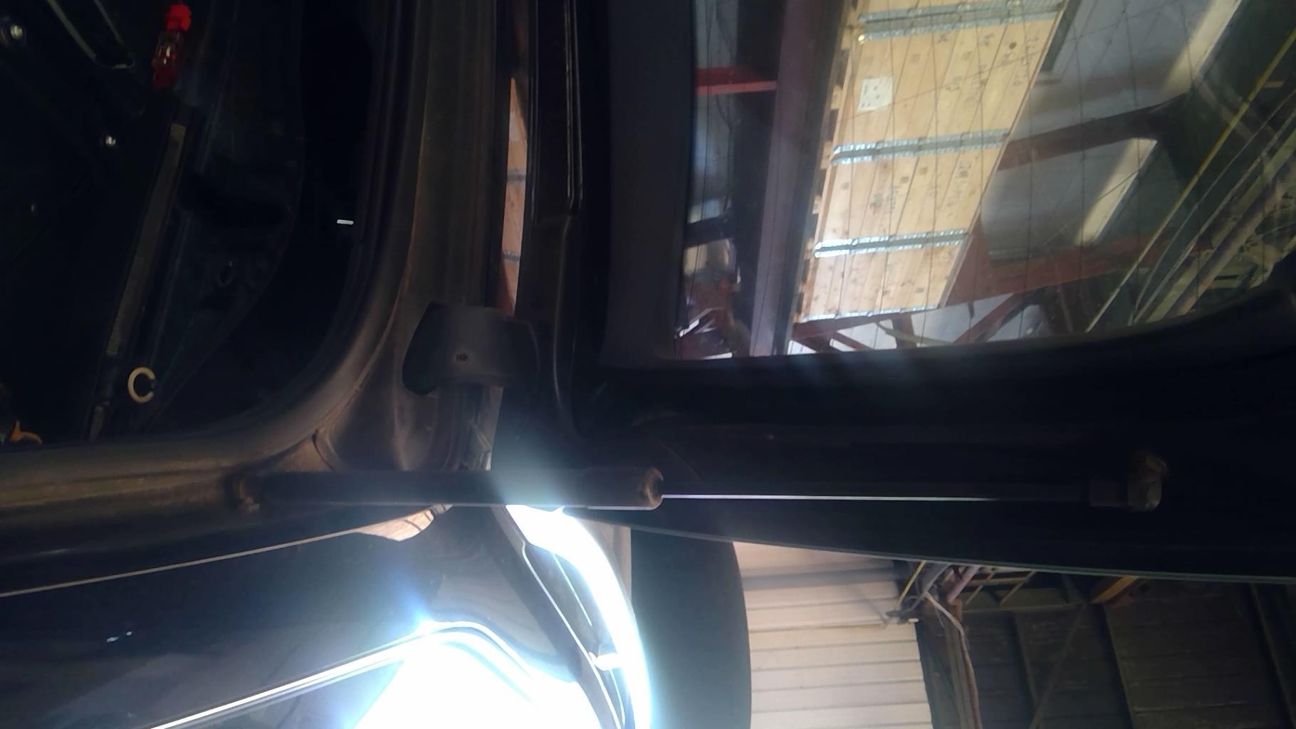 Verin de coffre AUDI A4 2 AVANT PHASE 2 BREAK Diesel - 1