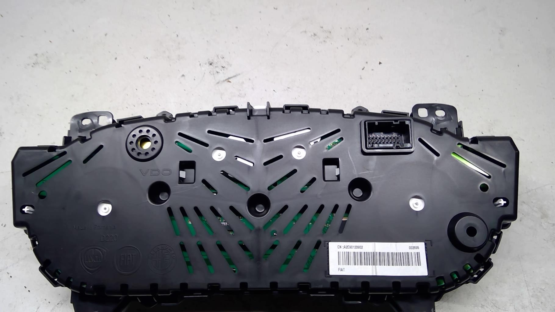 Compteur FIAT 500L PHASE 1 Diesel - 1
