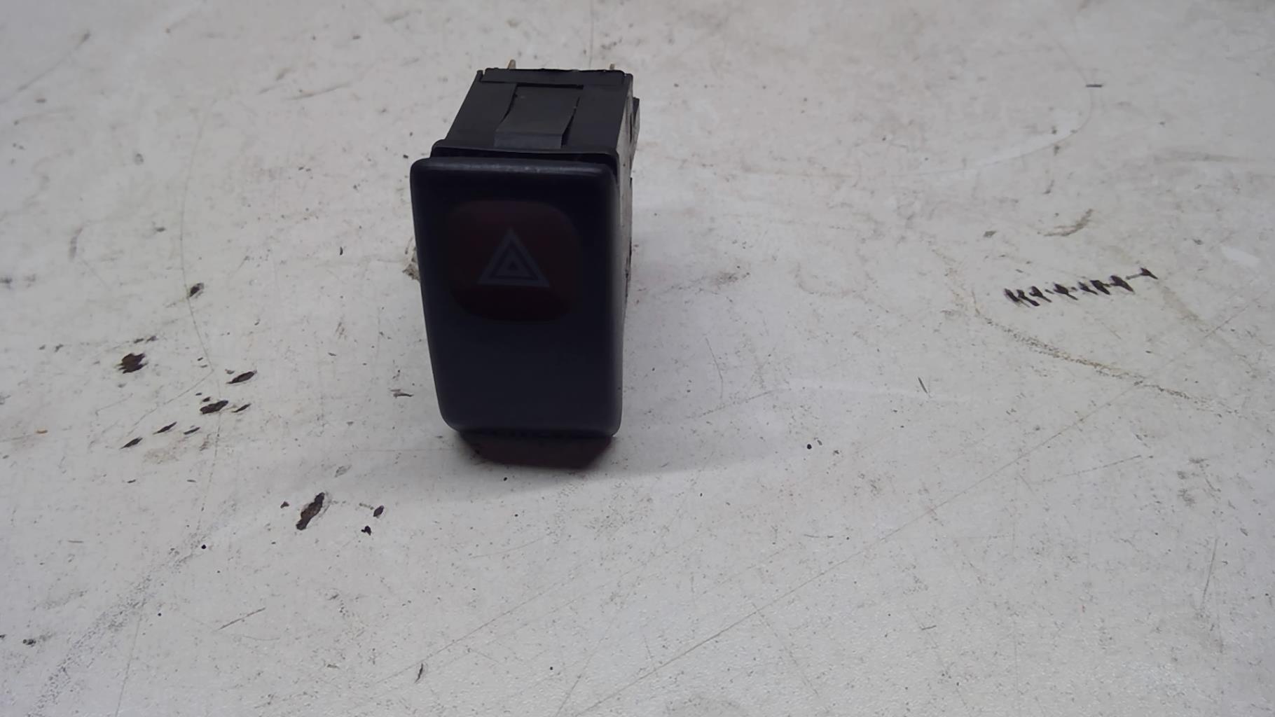 Bouton de warning VOLKSWAGEN GOLF 2  - 1