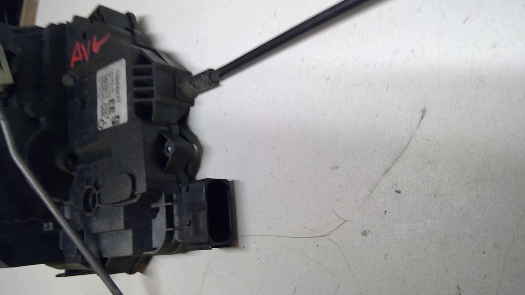 Serrure avant gauche OPEL CORSA D PHASE 2 Diesel - 1