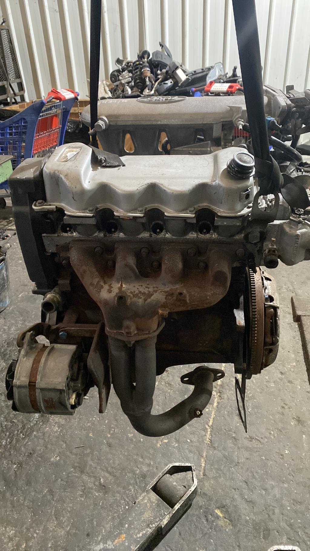 Moteur FORD ESCORT 4 CABRIOLET Essence - 1