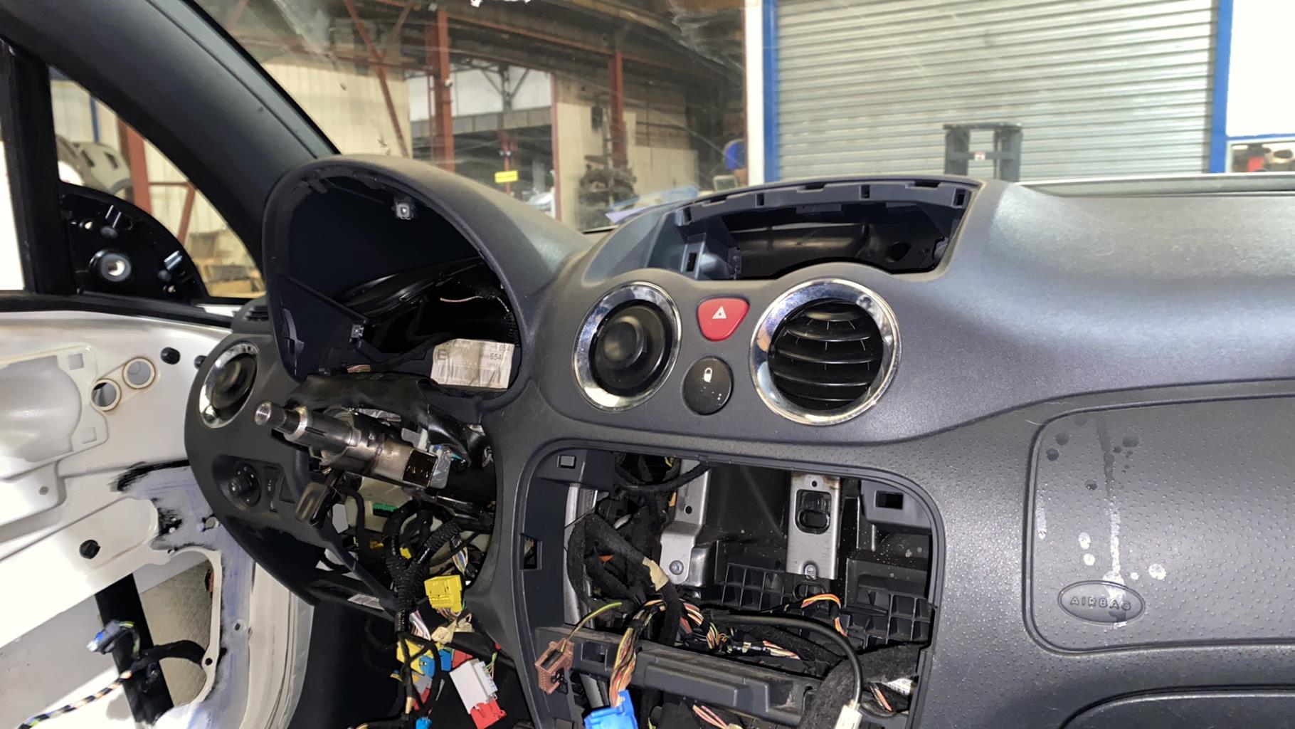 Planche de bord complete CITROEN C3 PLURIEL PHASE 2 CABRIOLET Diesel - 1