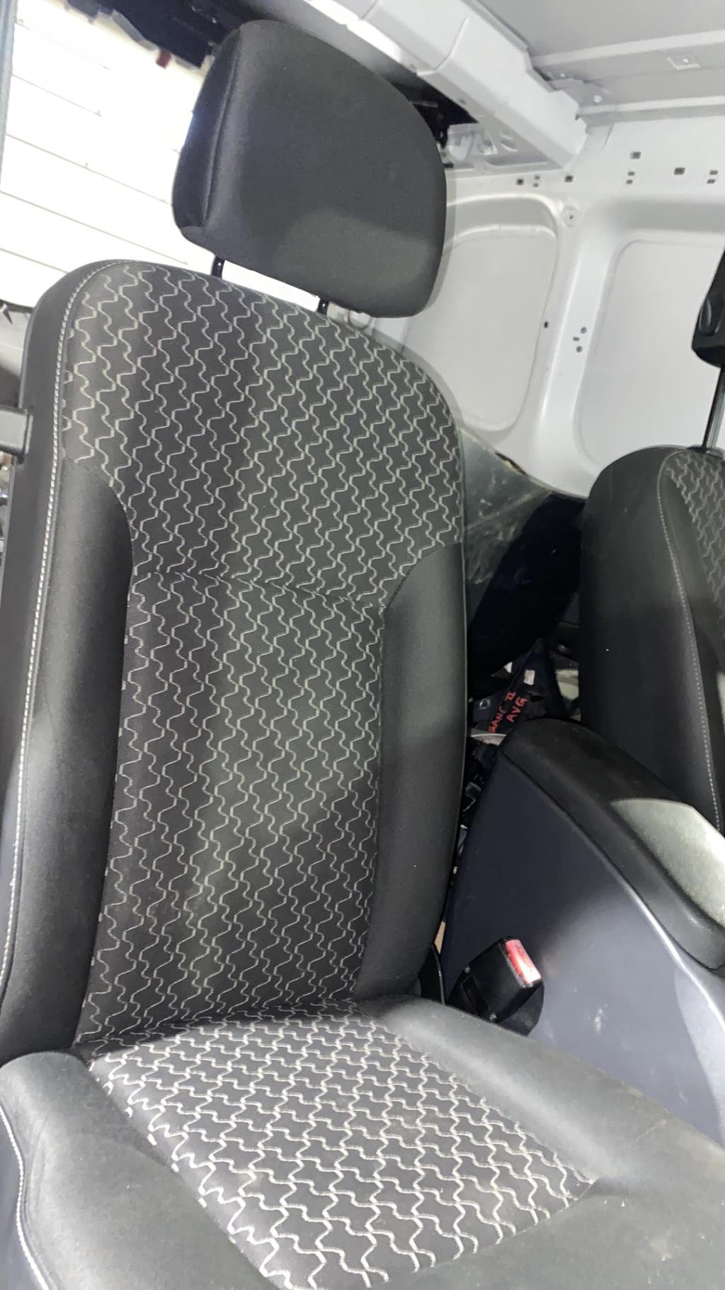 Siege avant droit RENAULT KANGOO 2  - 1