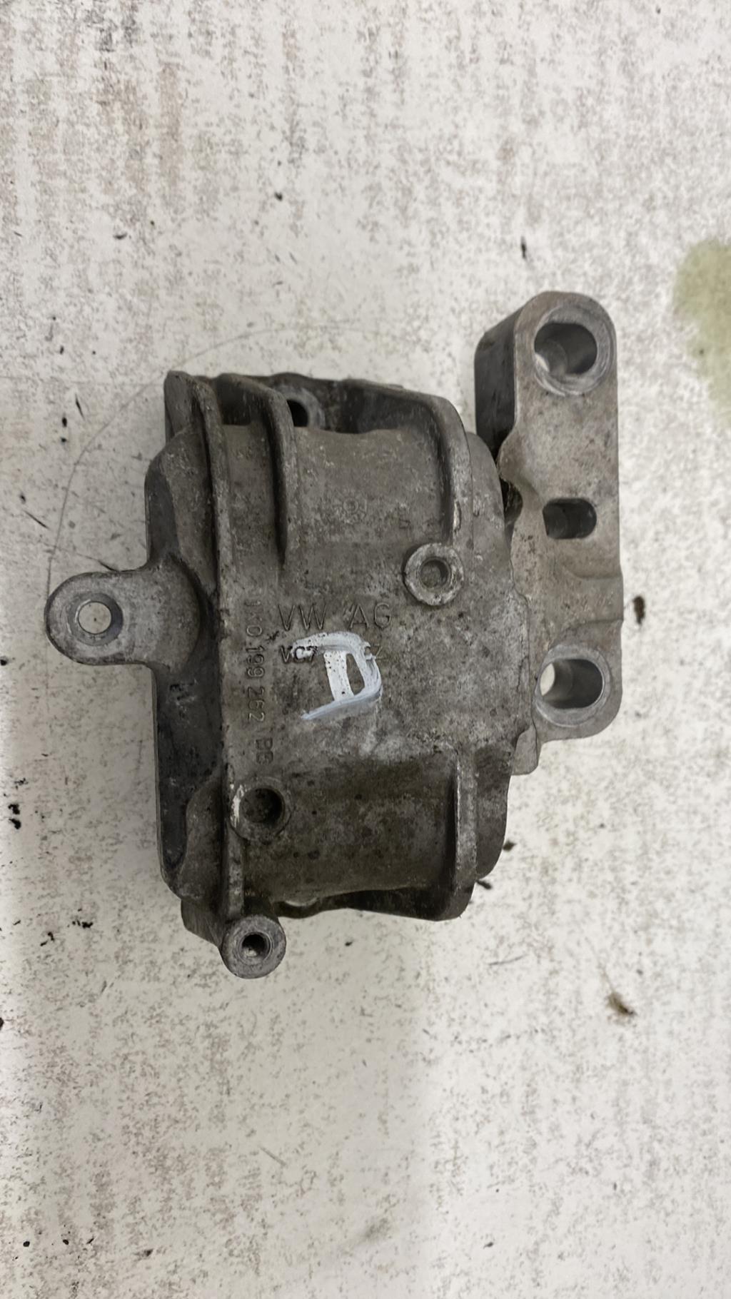 Support moteur droit AUDI A3 2 SPORTBACK PHASE 1 Diesel - 1