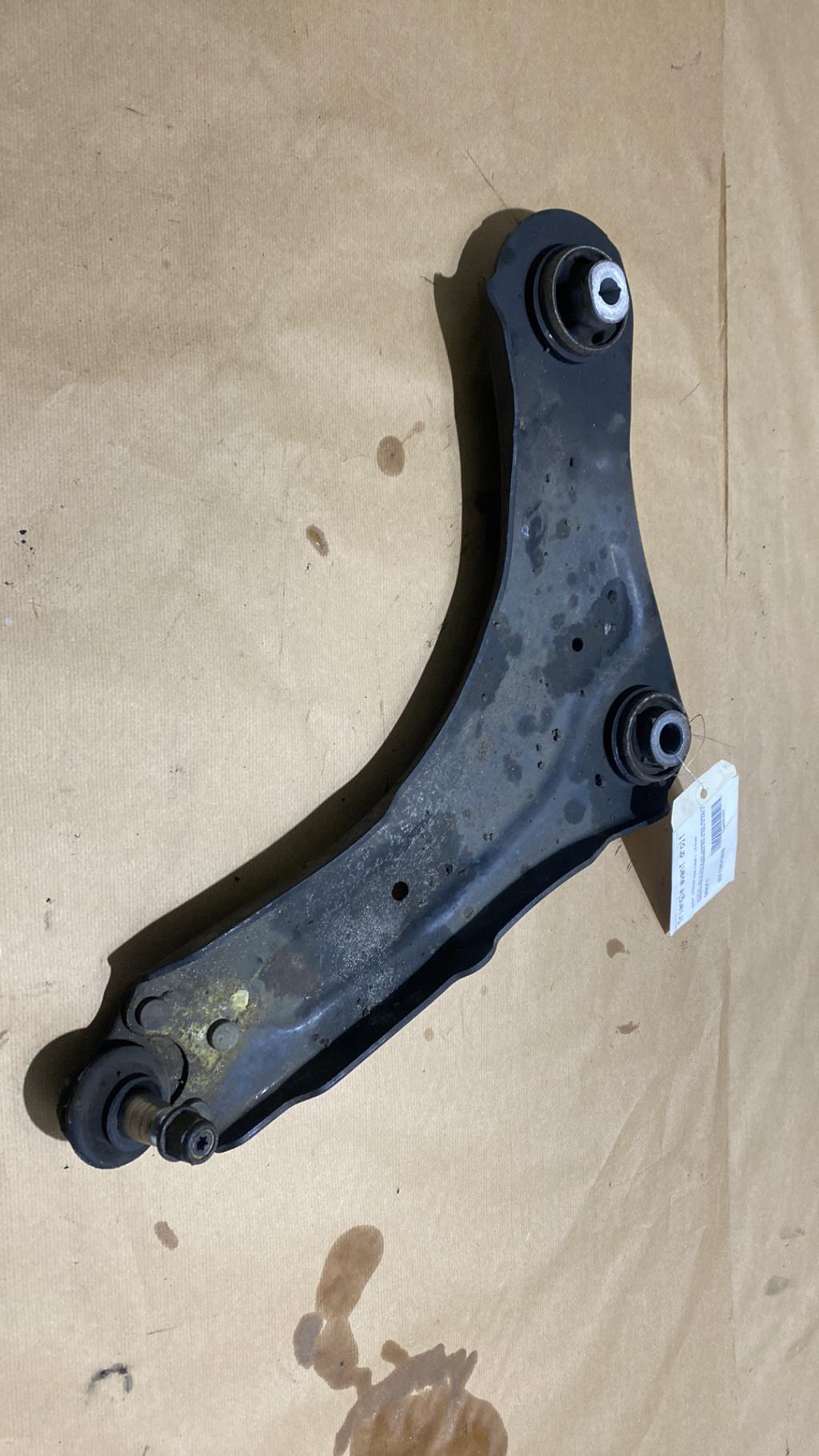 Triangle avant droit RENAULT MEGANE 3 PHASE 1 Diesel - 1