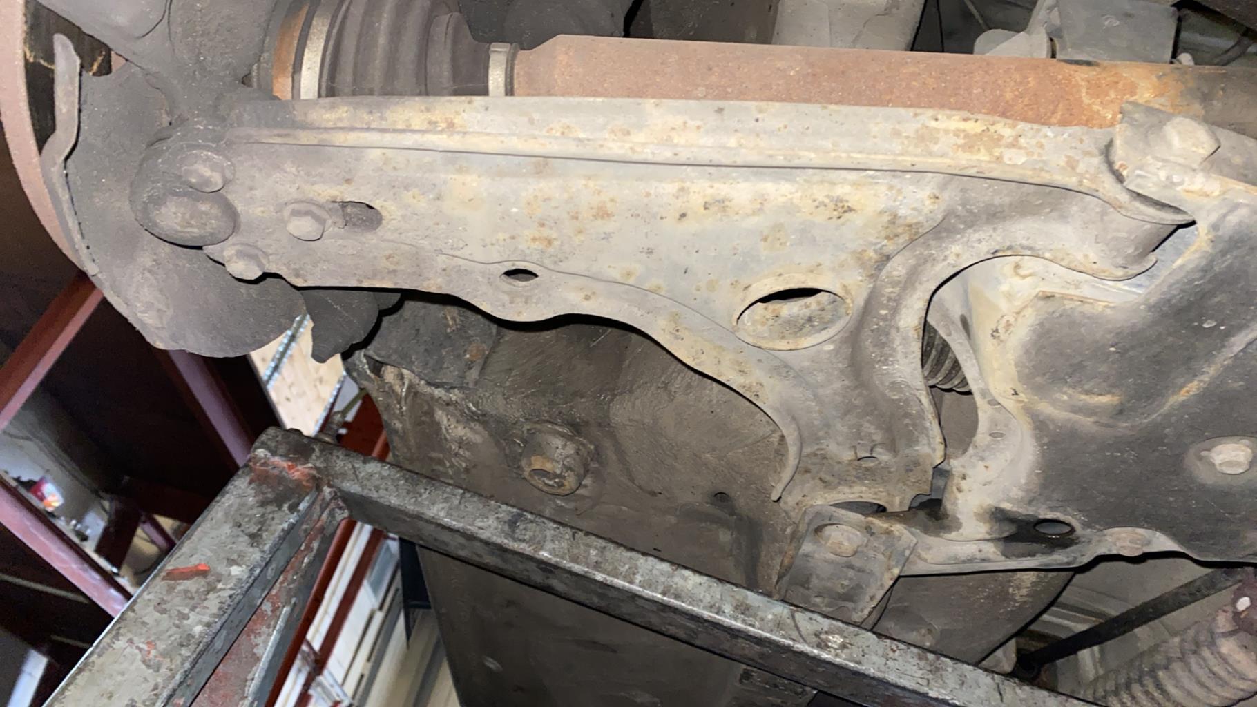 Triangle avant droit VOLKSWAGEN GOLF 2  - 1