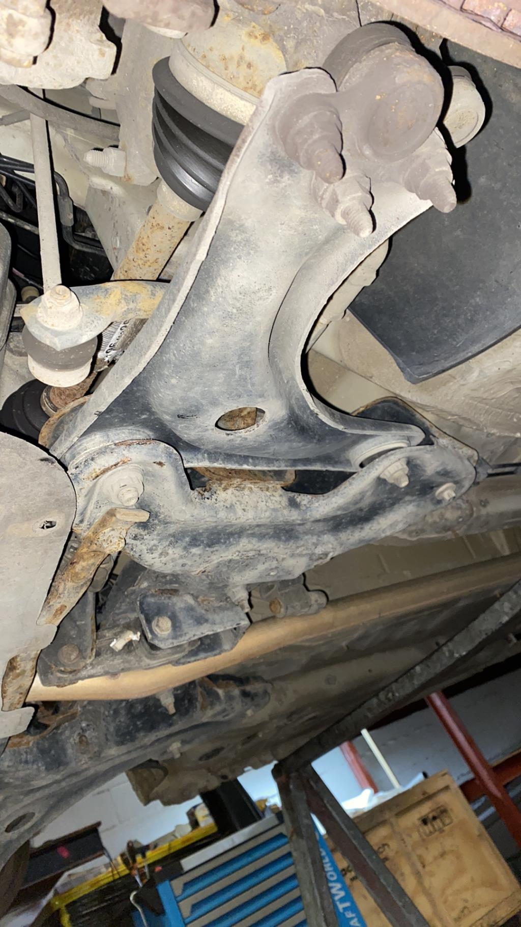 Triangle avant gauche CITROEN C3 PLURIEL PHASE 2 CABRIOLET Diesel - 1
