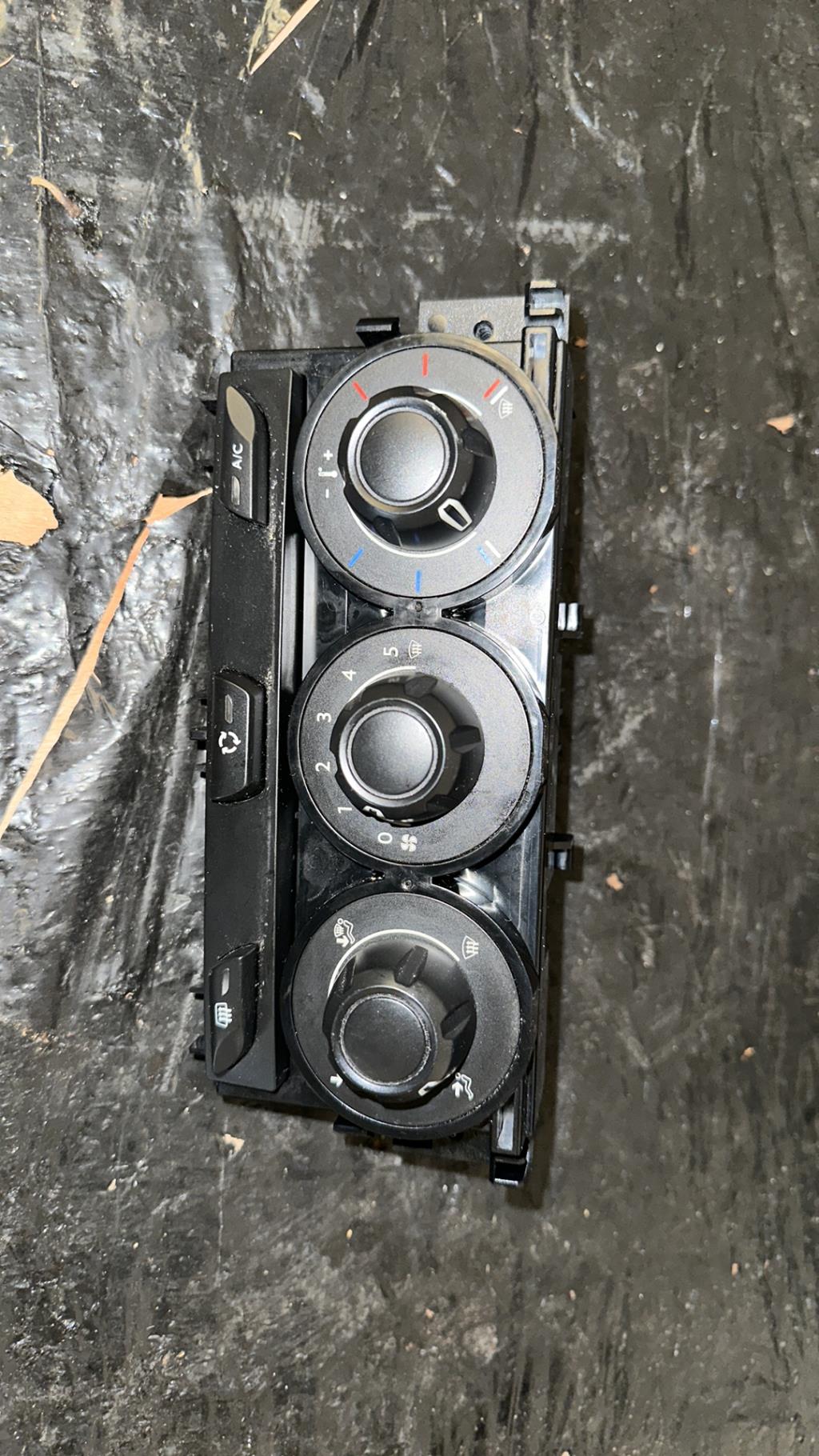 Commande chauffage CITROEN DS3 PHASE 1 Diesel - 1