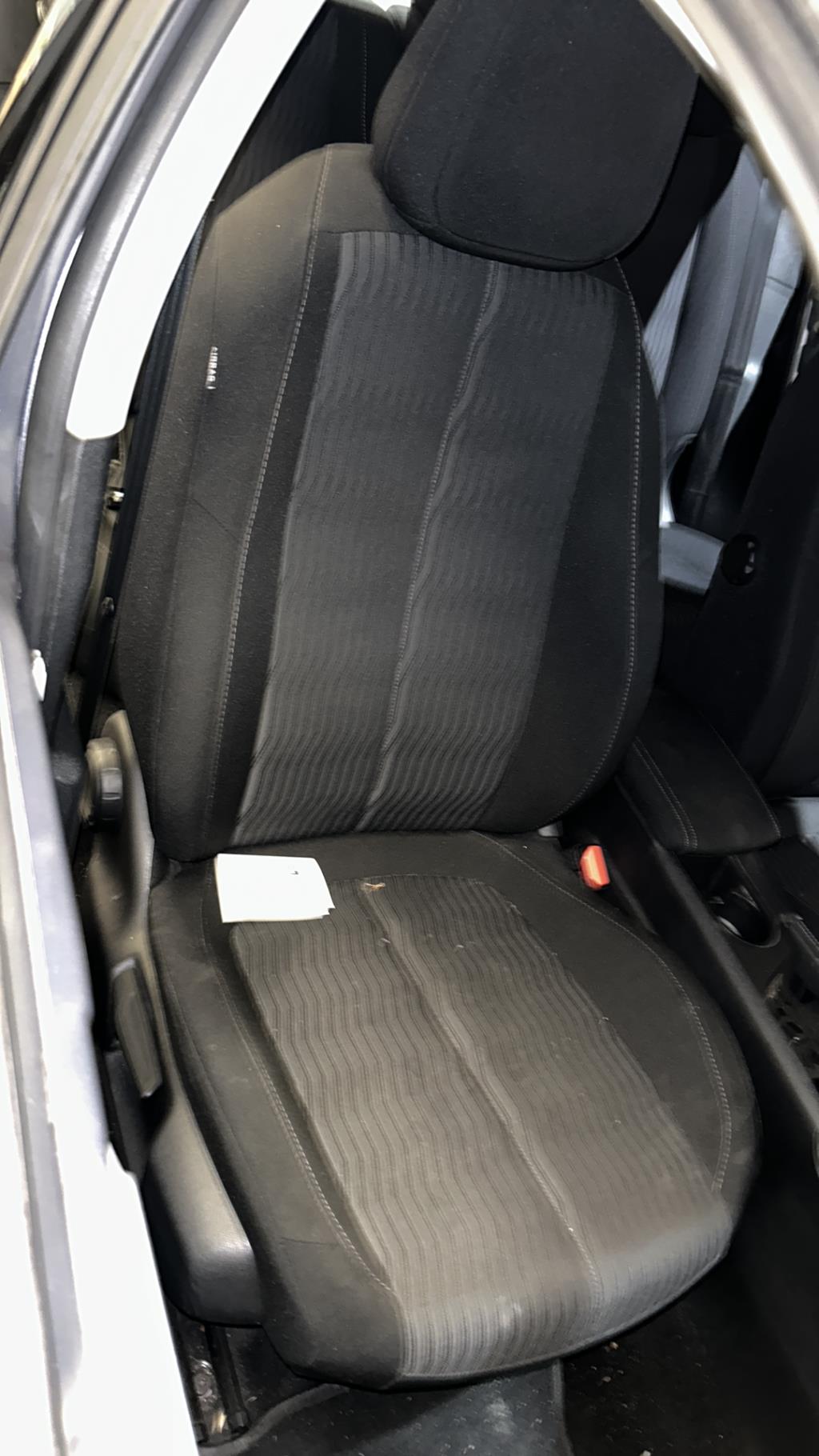Siege avant droit PEUGEOT 308 2 PHASE 1 Diesel - 1