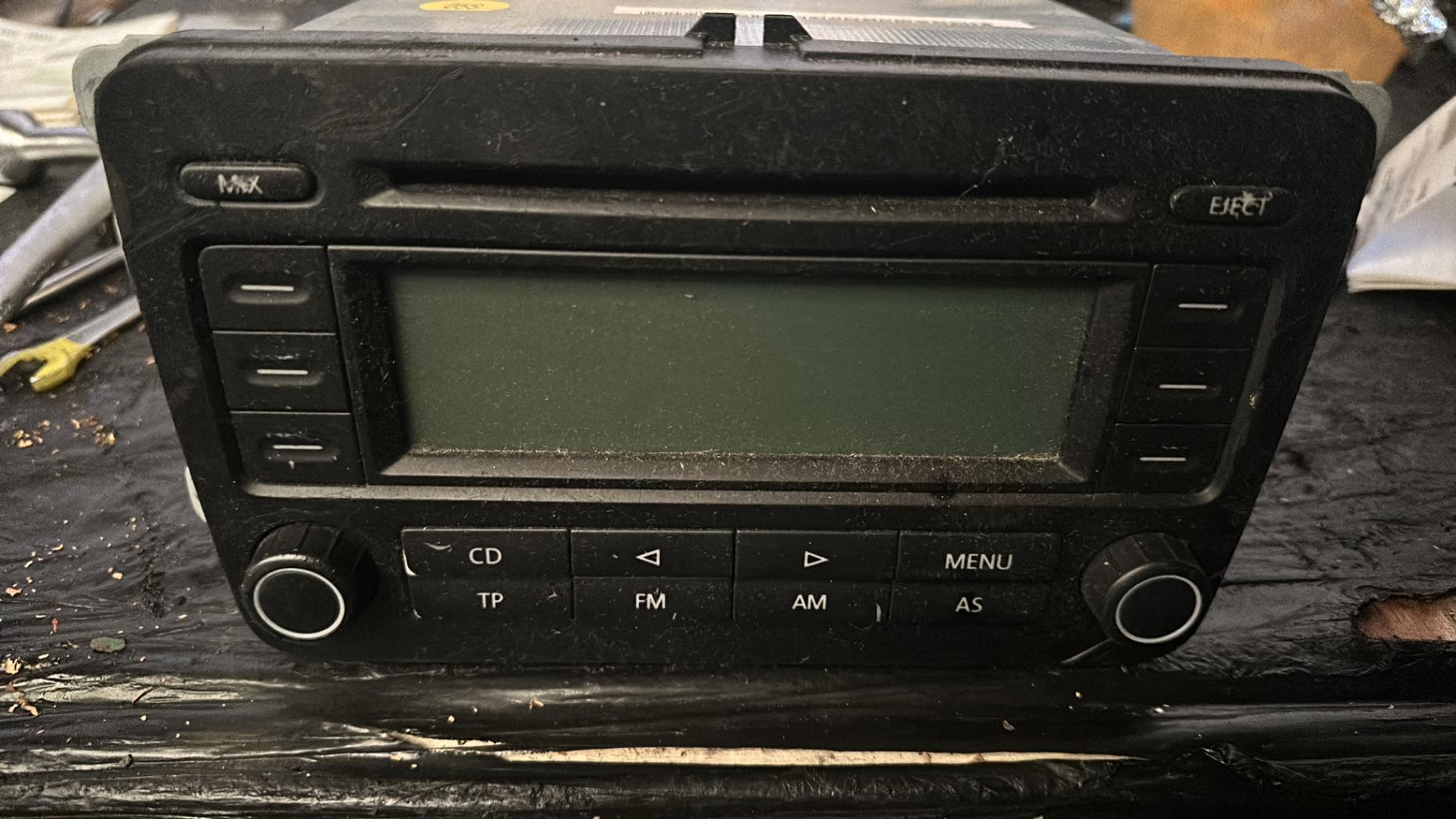 Autoradio VOLKSWAGEN TOURAN 1 PHASE 1 Diesel - 1