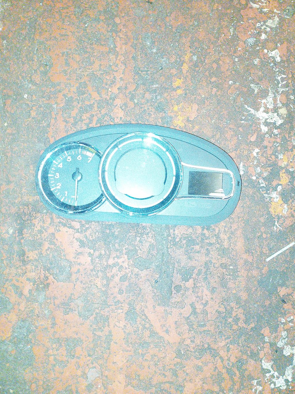 Compteur RENAULT MEGANE 3 PHASE 3 Essence - 1