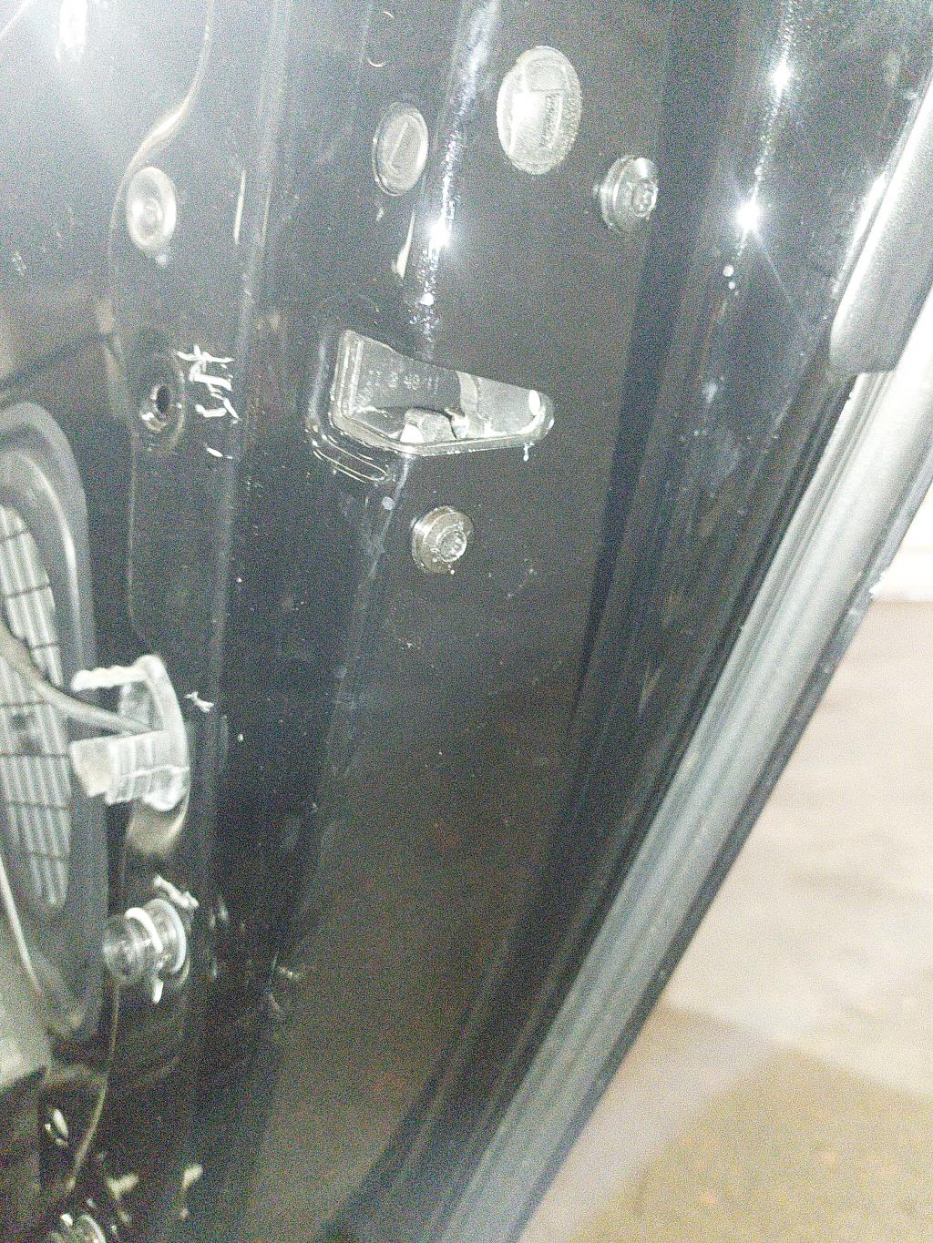 Serrure arriere droit AUDI A4 3 PHASE 1 Diesel - 1