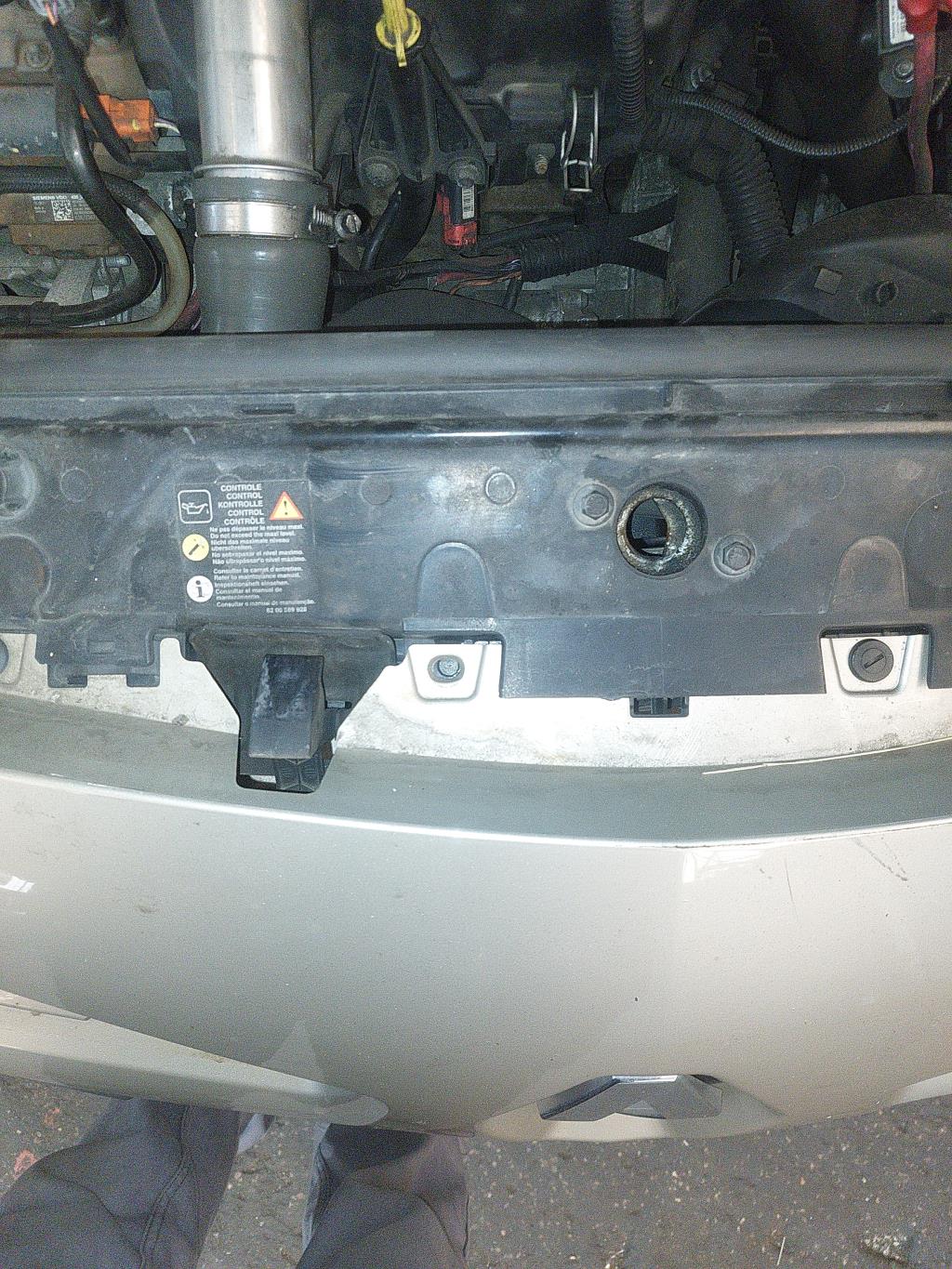 Serrure de capot RENAULT MEGANE 2 PHASE 2 CABRIOLET Diesel - 1