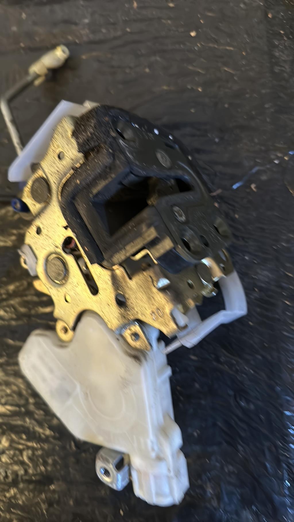 Serrure de coffre SUZUKI GRAND VITARA 2 PHASE 1 Diesel - 1