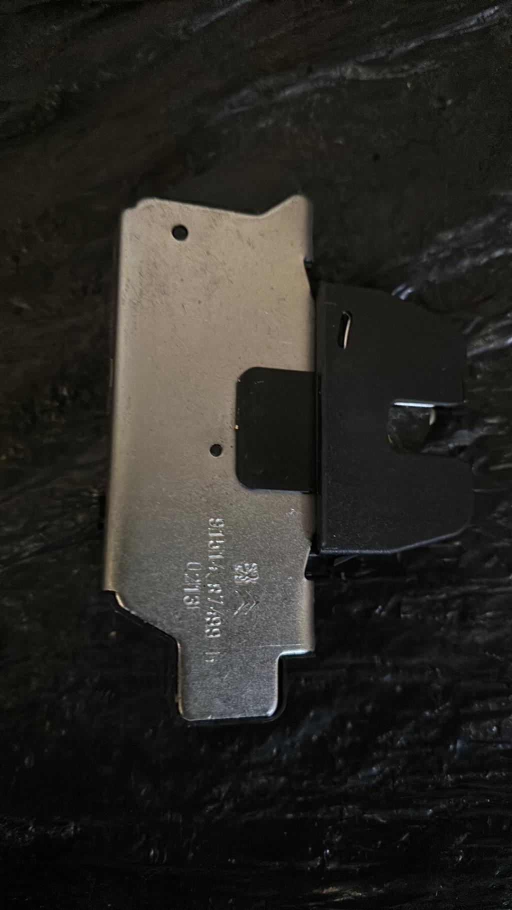 Serrure de coffre PEUGEOT 208 1 PHASE 1 Diesel - 1