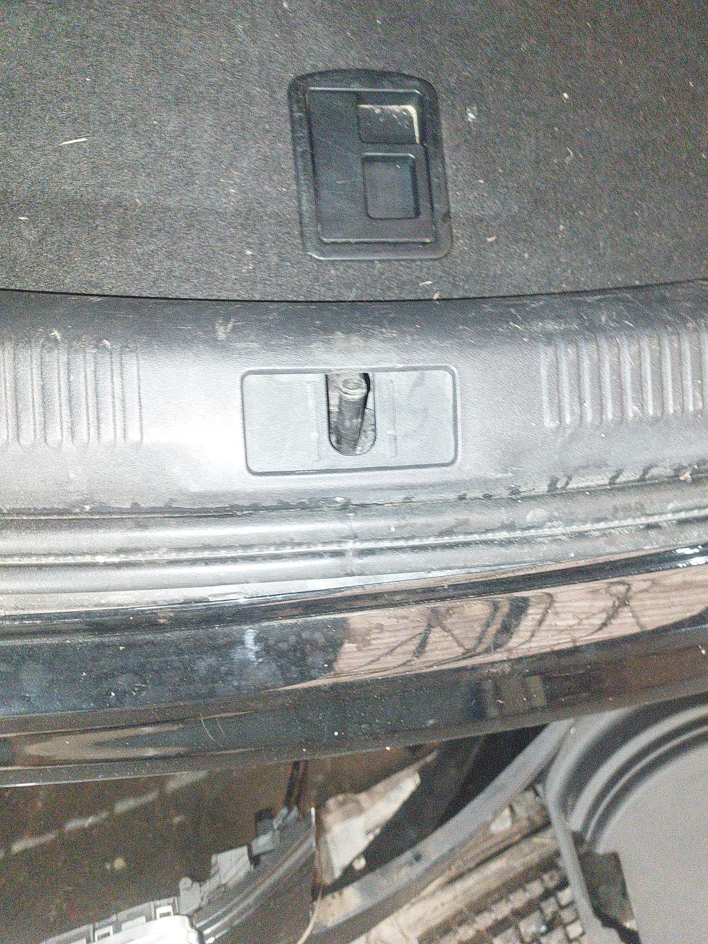 Serrure de hayon AUDI A4 3 PHASE 1 Diesel - 1