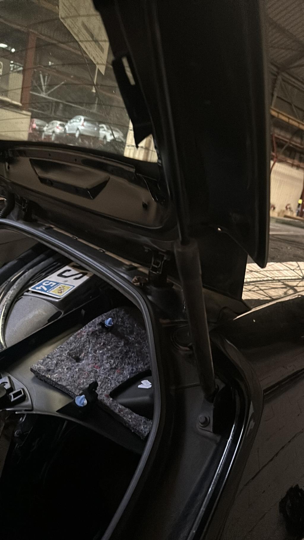 Verin de coffre PEUGEOT 208 1 PHASE 1 Diesel - 1