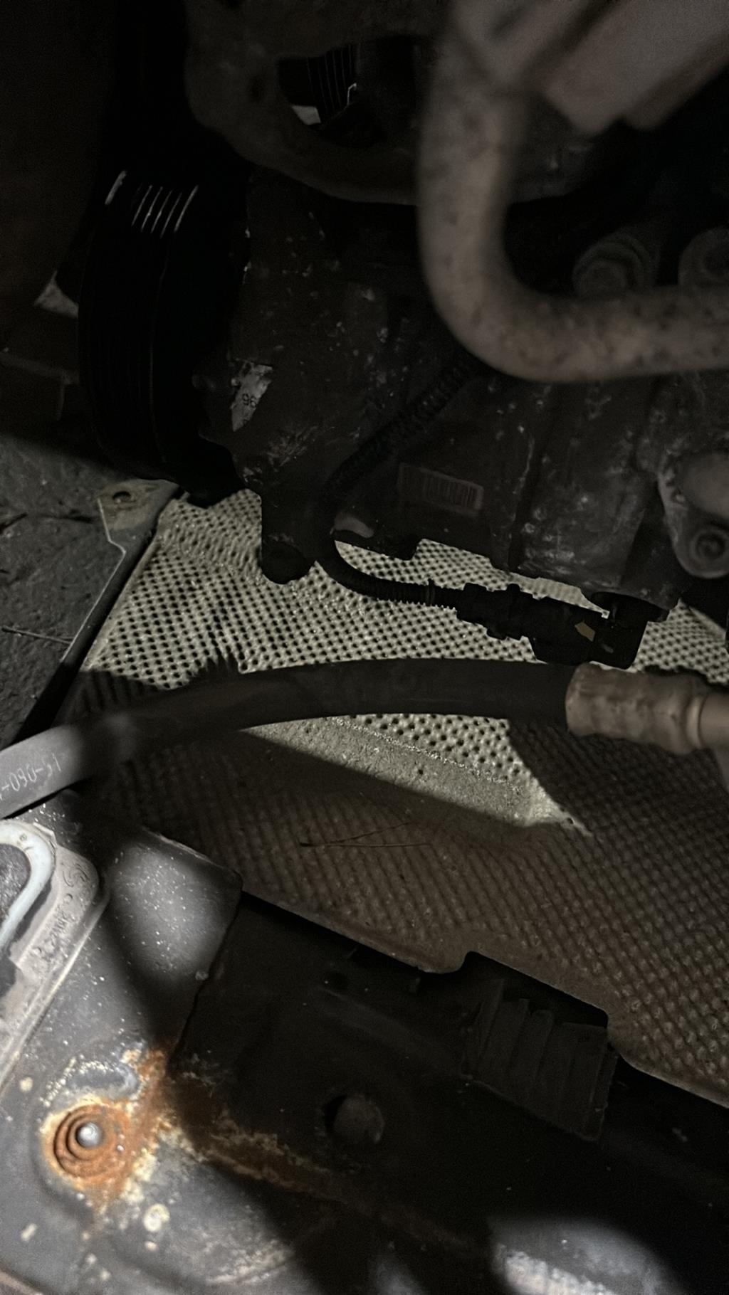 Compresseur clim PEUGEOT 308 2 PHASE 1 Diesel - 1