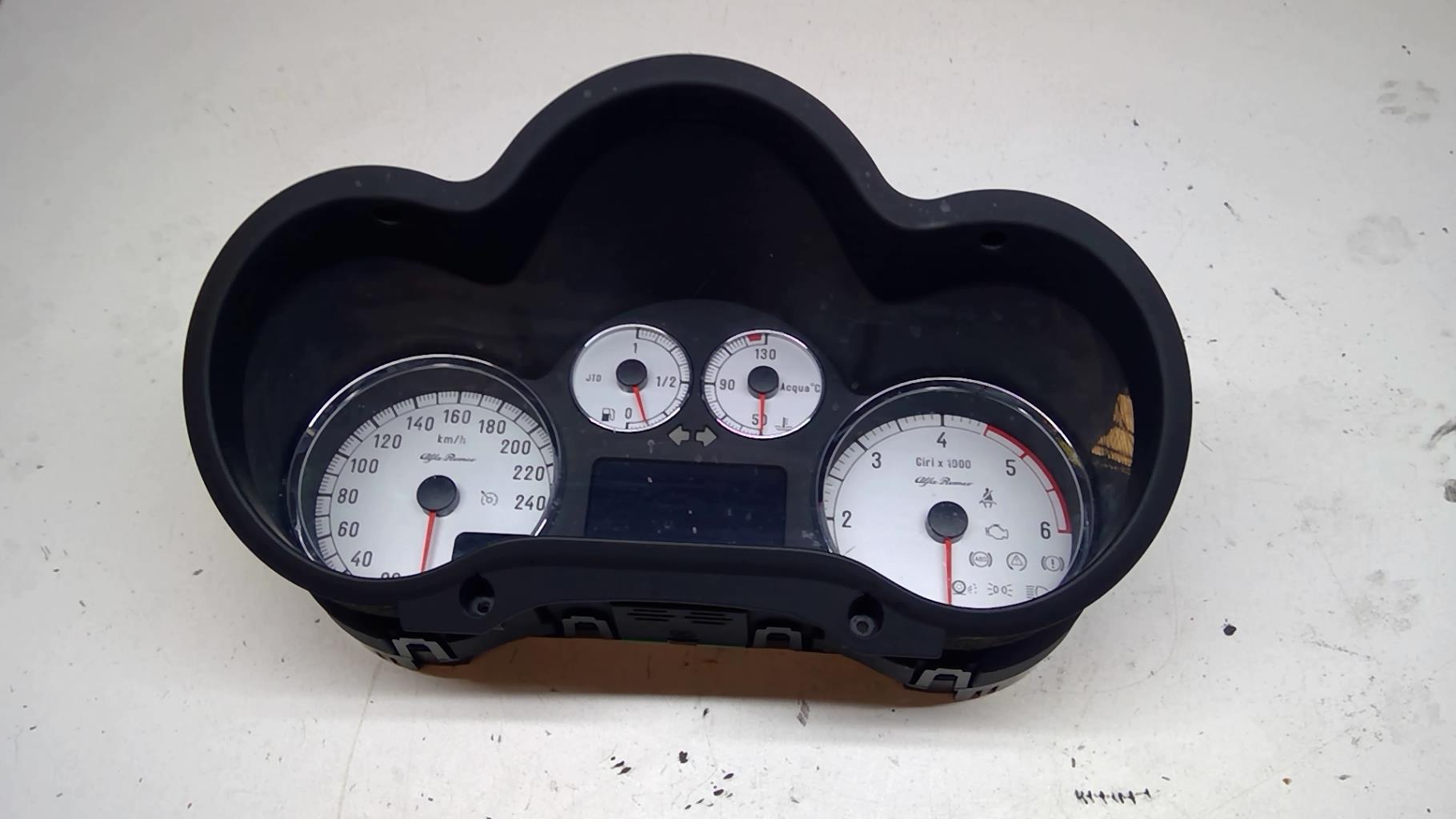 Compteur ALFA ROMEO GT COUPE Diesel - 1
