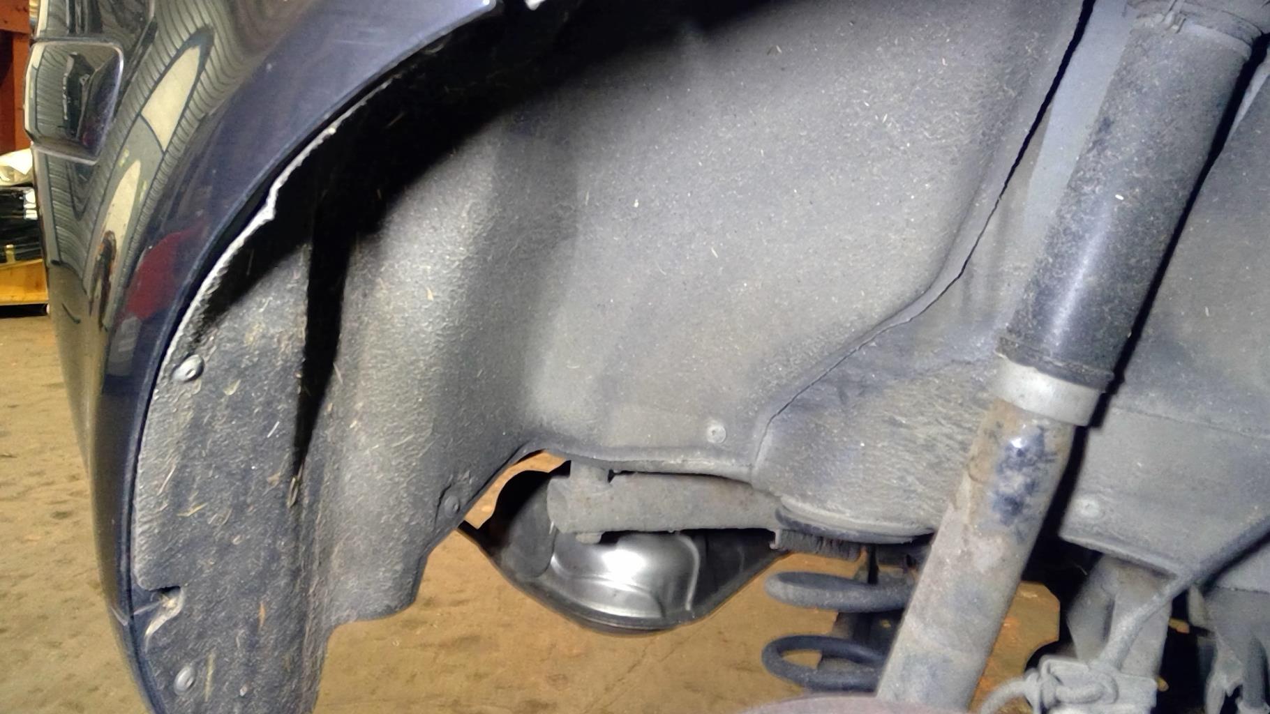 Pare boue arriere droit AUDI A3 2 PHASE 1 Diesel - 1