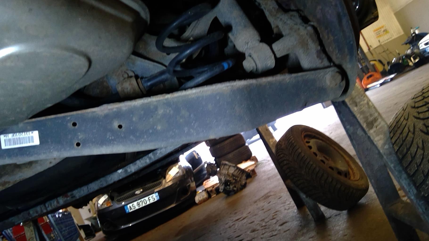 Essieu arriere AUDI A3 2 PHASE 1 Diesel - 1
