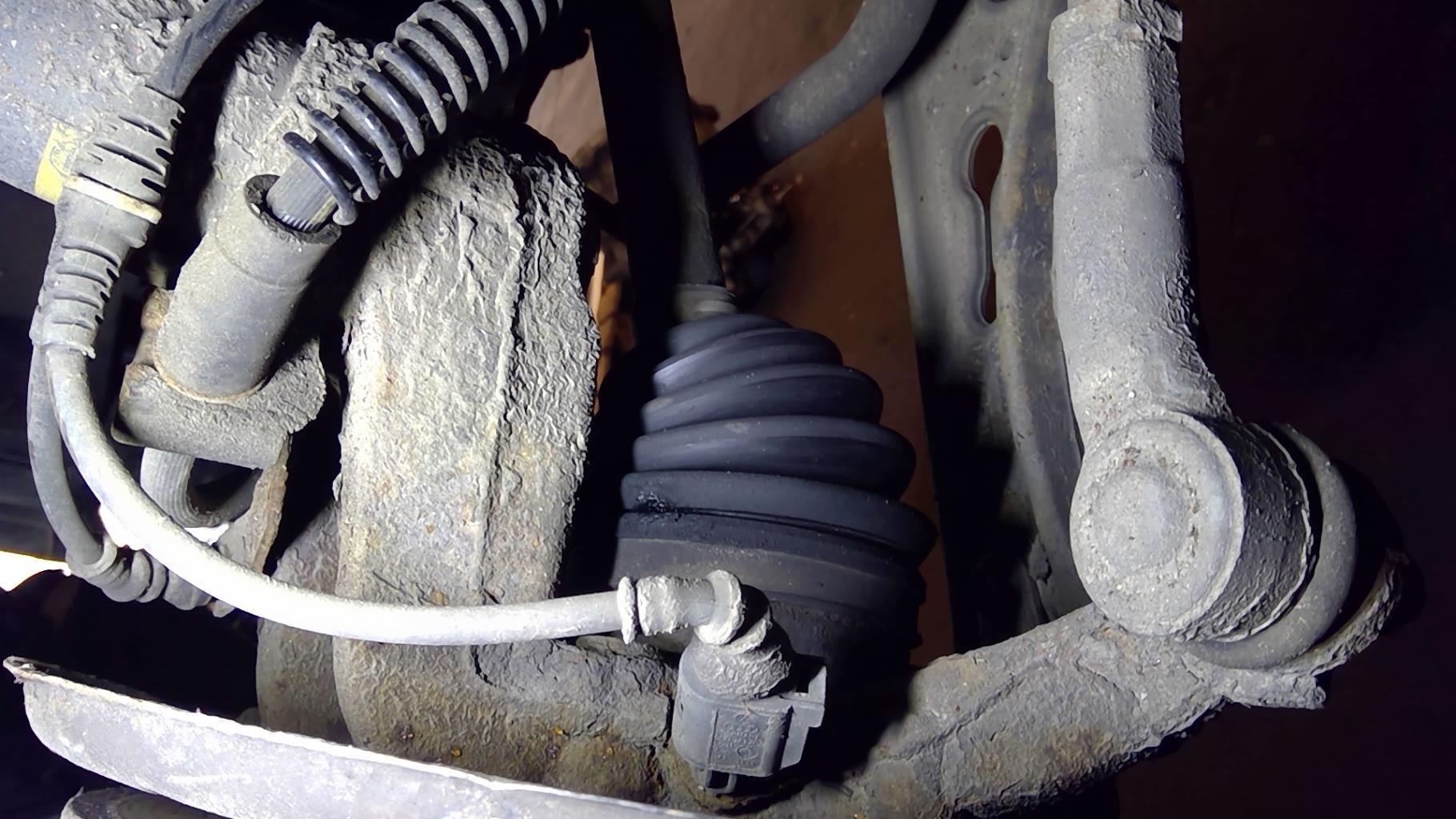 Moyeu avant gauche AUDI A3 2 PHASE 1 Diesel - 1