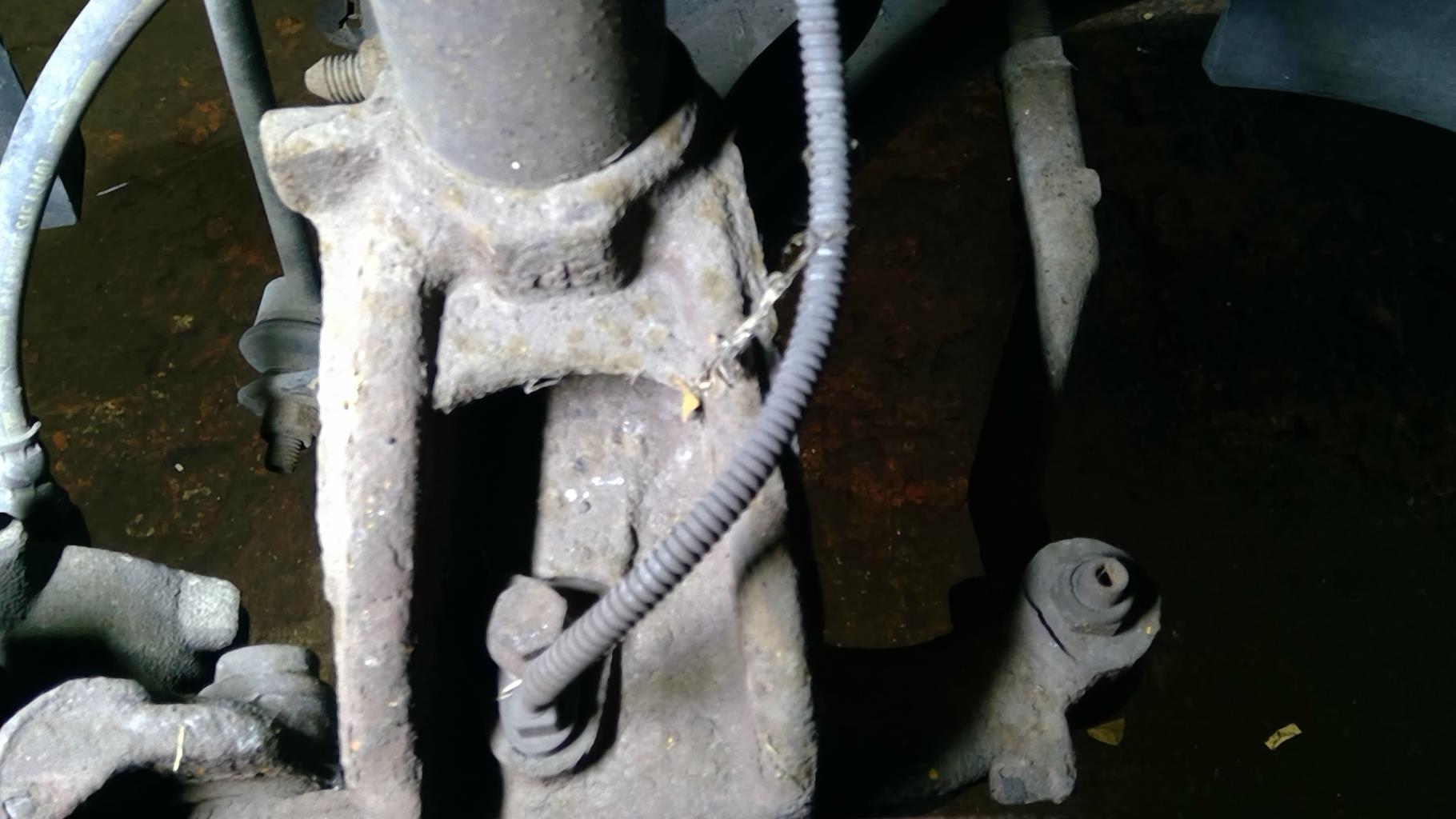 Moyeu avant gauche CITROEN C3 1 PHASE 1 Diesel - 1