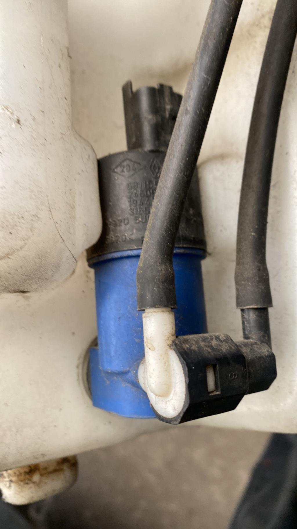 Pompe lave glace avant RENAULT CLIO 3 PHASE 2 BREAK Diesel - 1
