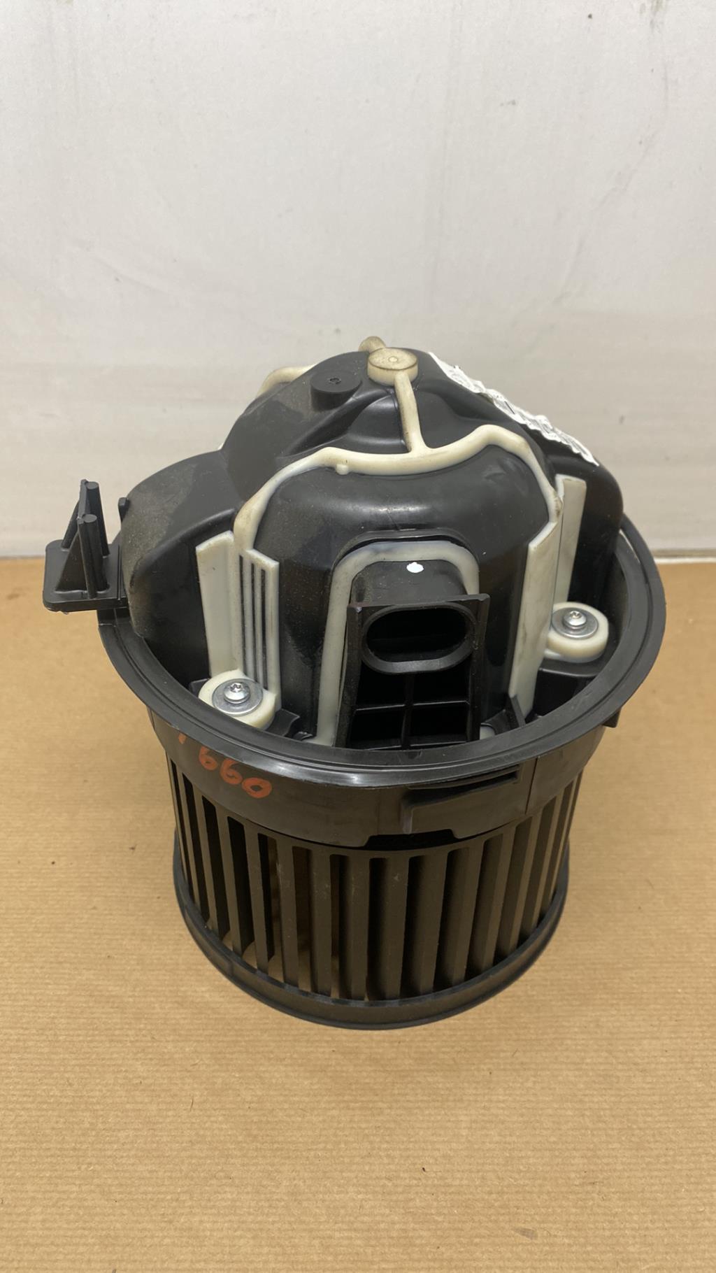 Pulseur d'air PEUGEOT 308 1 PHASE 1 Essence - 1