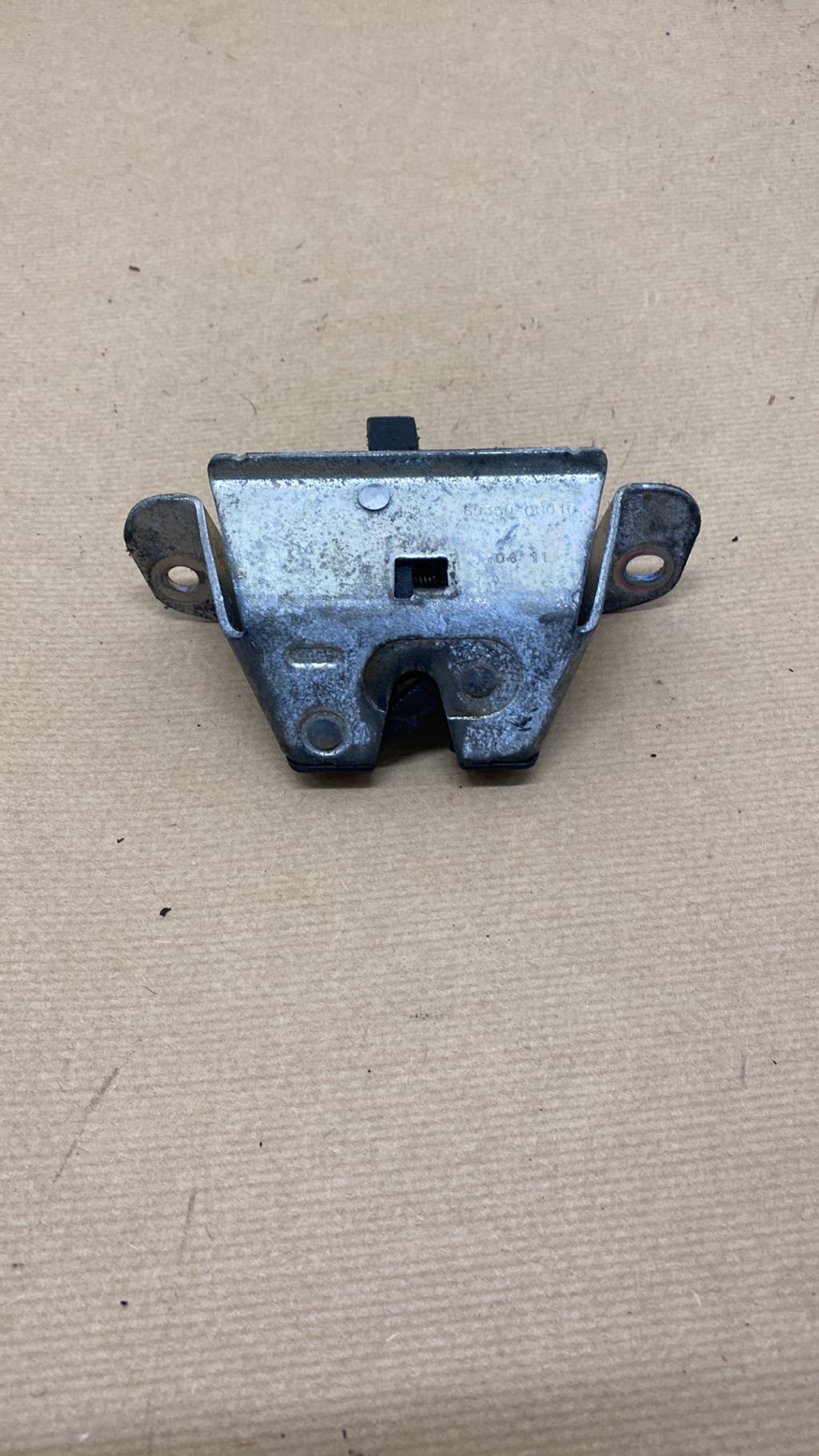 Serrure de coffre TOYOTA AYGO 1 PHASE 2 Essence - 1