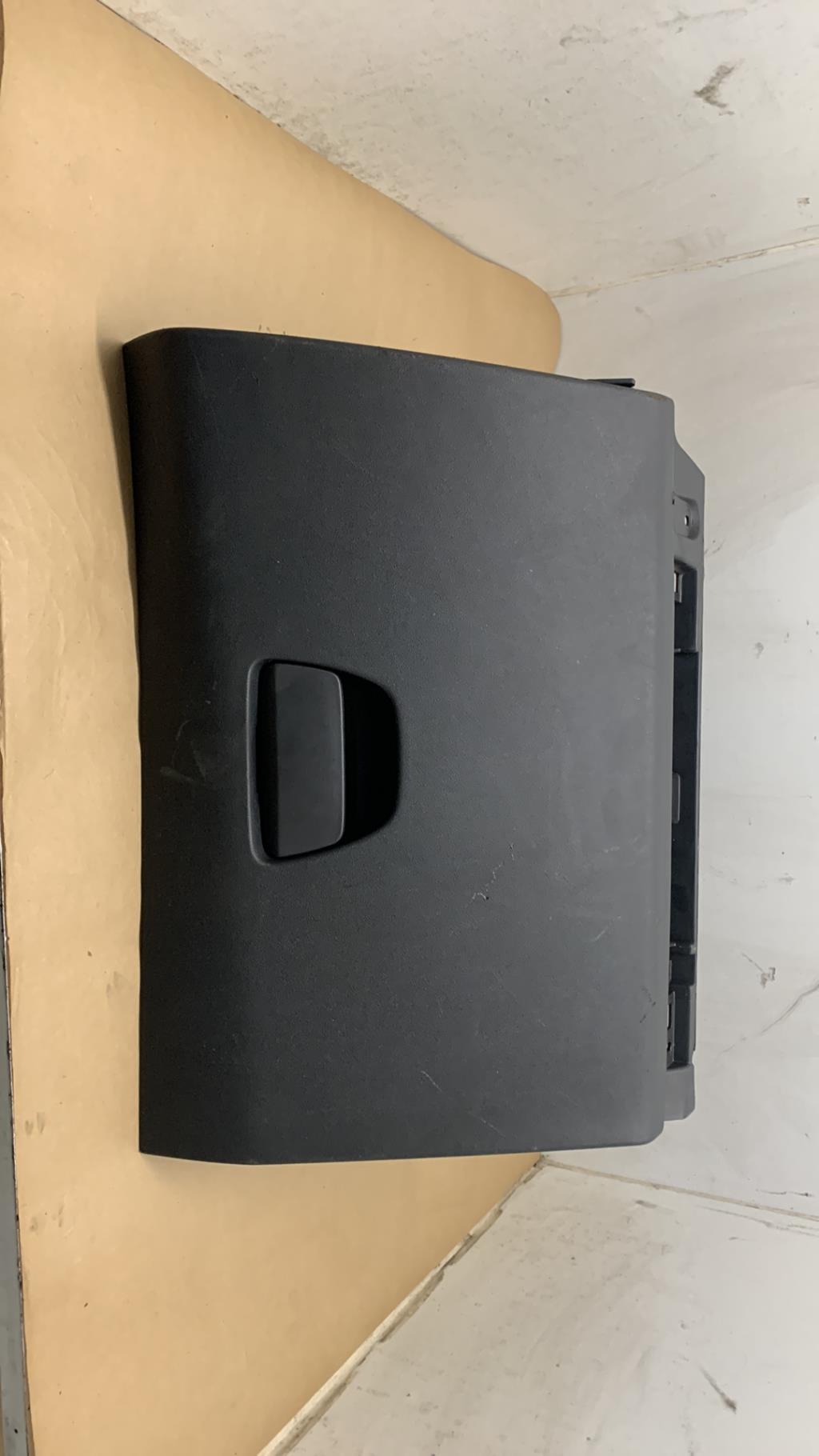 Boite a gants FORD KA 2 PHASE 2 Essence - 1