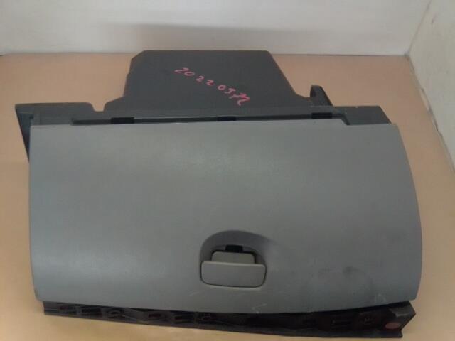 Boite a gants RENAULT MEGANE 3 PHASE 1 Diesel - 1
