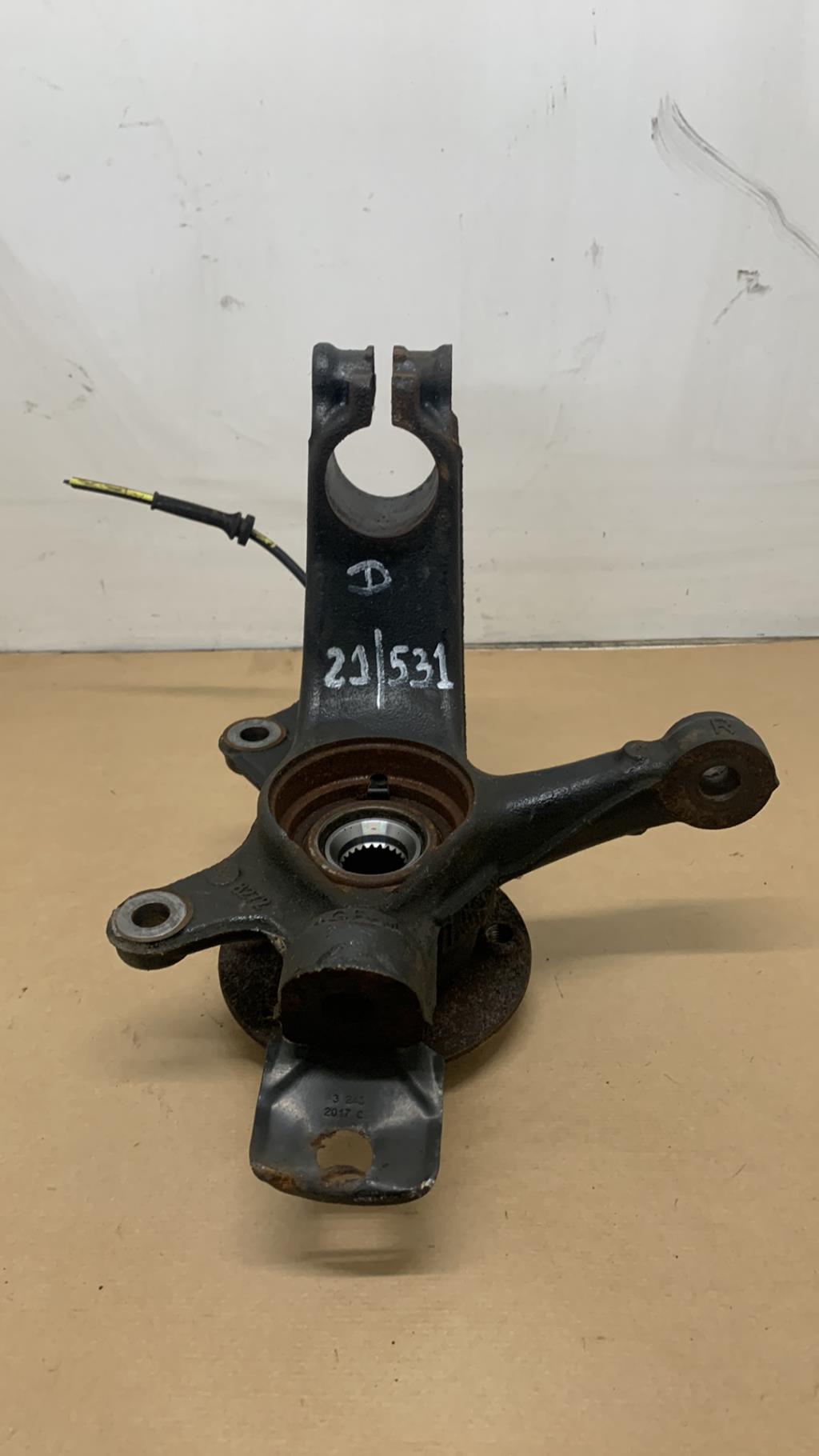 Moyeu avant droit PEUGEOT 108 Essence - 1